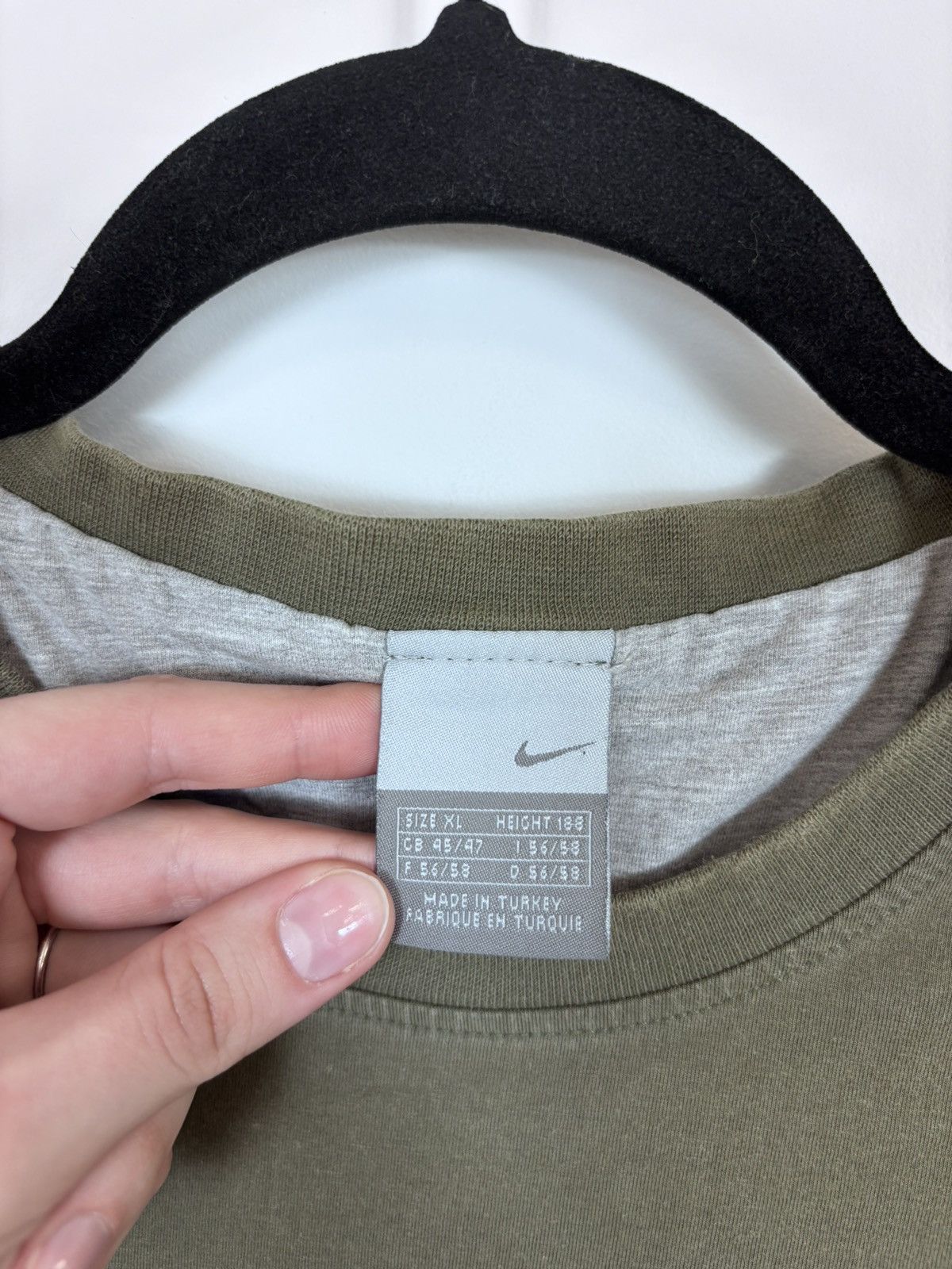 Nike Vintage Nike Y2K Khaki Green Swoosh Sleeveless Tank Top Tee Size US XL / EU 56 / 4 - 10 Thumbnail