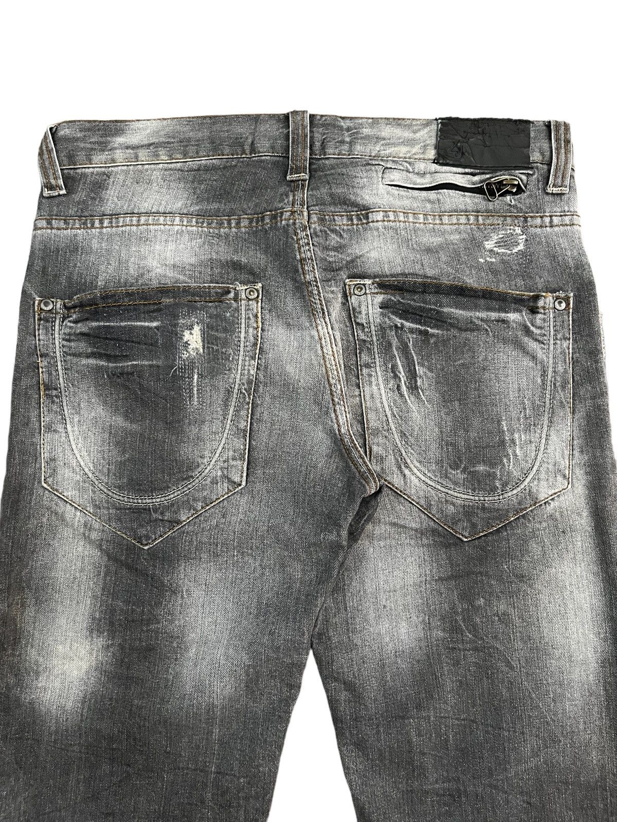 Zara Vintage Zara Trafaluc Buttonfly Distressed Black Faded Jeans Size US 31 - 4 Thumbnail