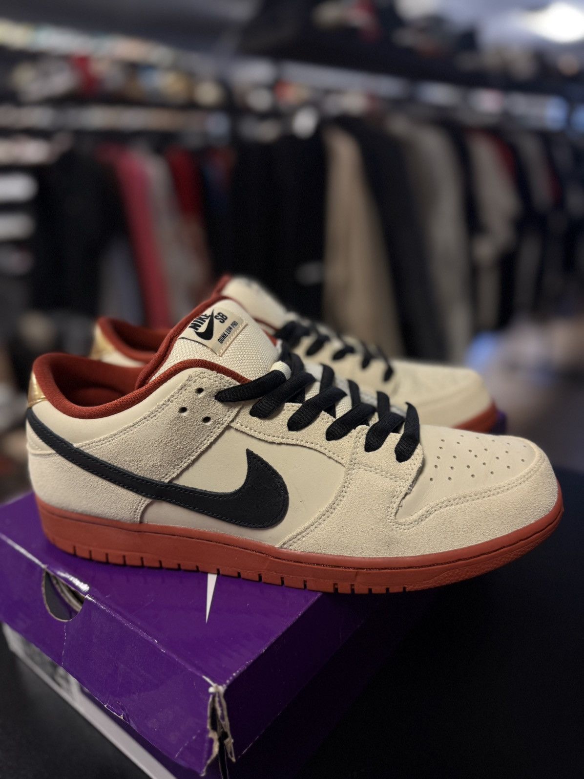 Nike Size 11 - Nike Dunk SB Low Muslin “Hennessy” 2020 Size US 11 / EU 44 - 9 Thumbnail