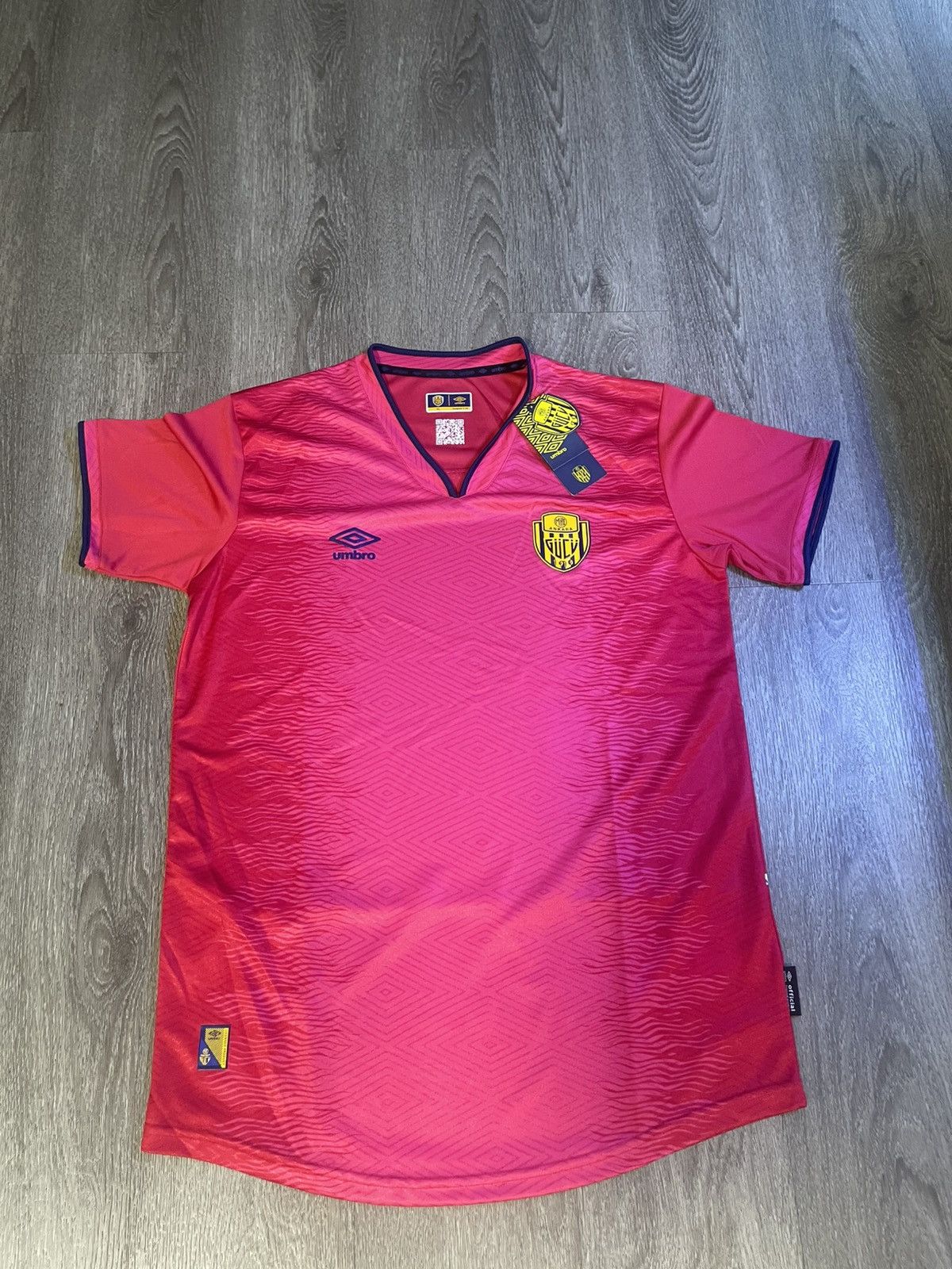 Umbro MKE Ankaragücü 23/24 Season Soccer Football Jersey Kit Size US XL / EU 56 / 4 - 1 Thumbnail