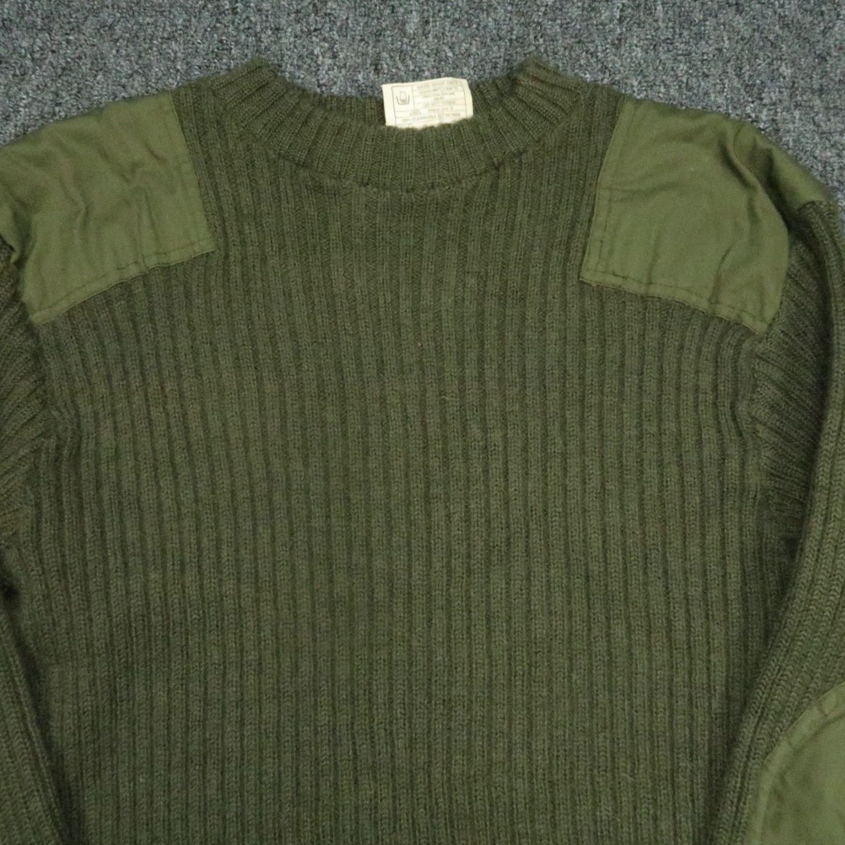 Commando VINTAGE USMC Sweater Men Small Green Wool Crew Neck Long Sleeve Jumper Pullover Winter Fall Spring All Seasons Mens S Green Wool USMC Sweater VTG Mens Size US S / EU 44-46 / 1 - 2 Thumbnail