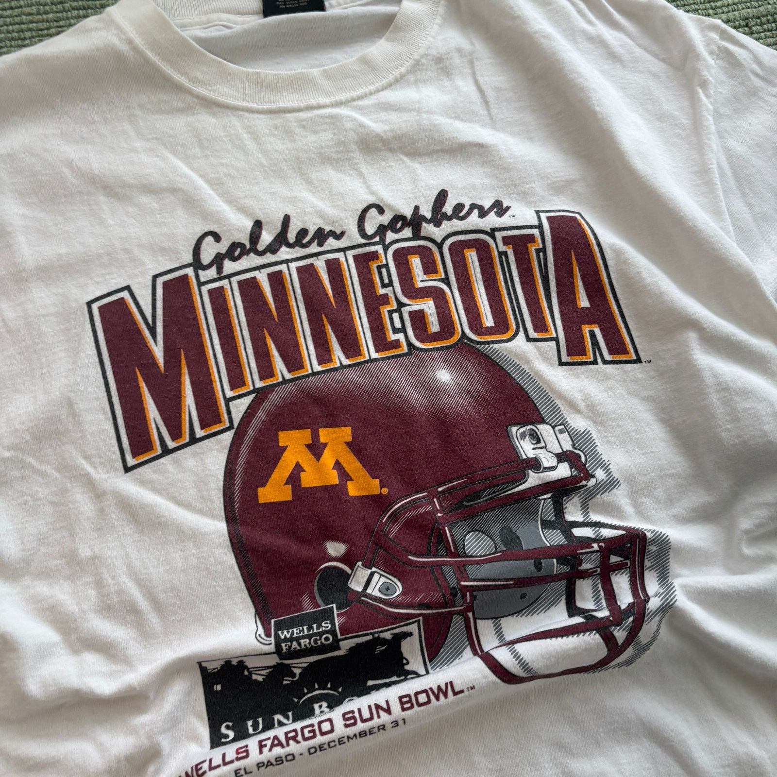Gear for Sports Vintage 90s/Y2K Minnesota Gophers UMN Football Tee Sz XL Size US XL / EU 56 / 4 - 3 Thumbnail