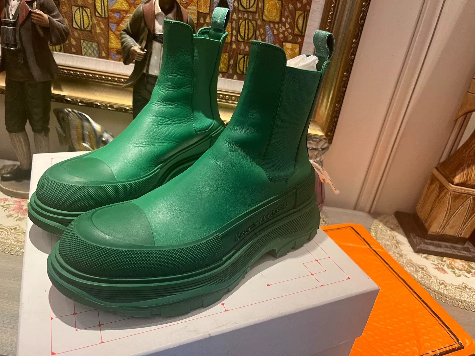 Alexander McQueen Alexander McQueen Green Tread Boots Size US 9 / EU 42 - 1 Thumbnail