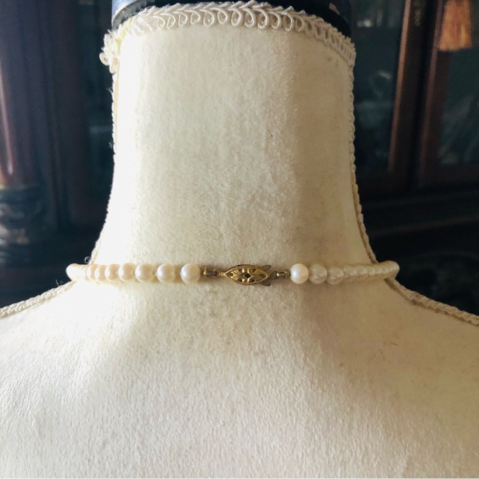 Vintage Vintage hand knotted cream glass pearl necklace Size ONE SIZE - 6 Thumbnail