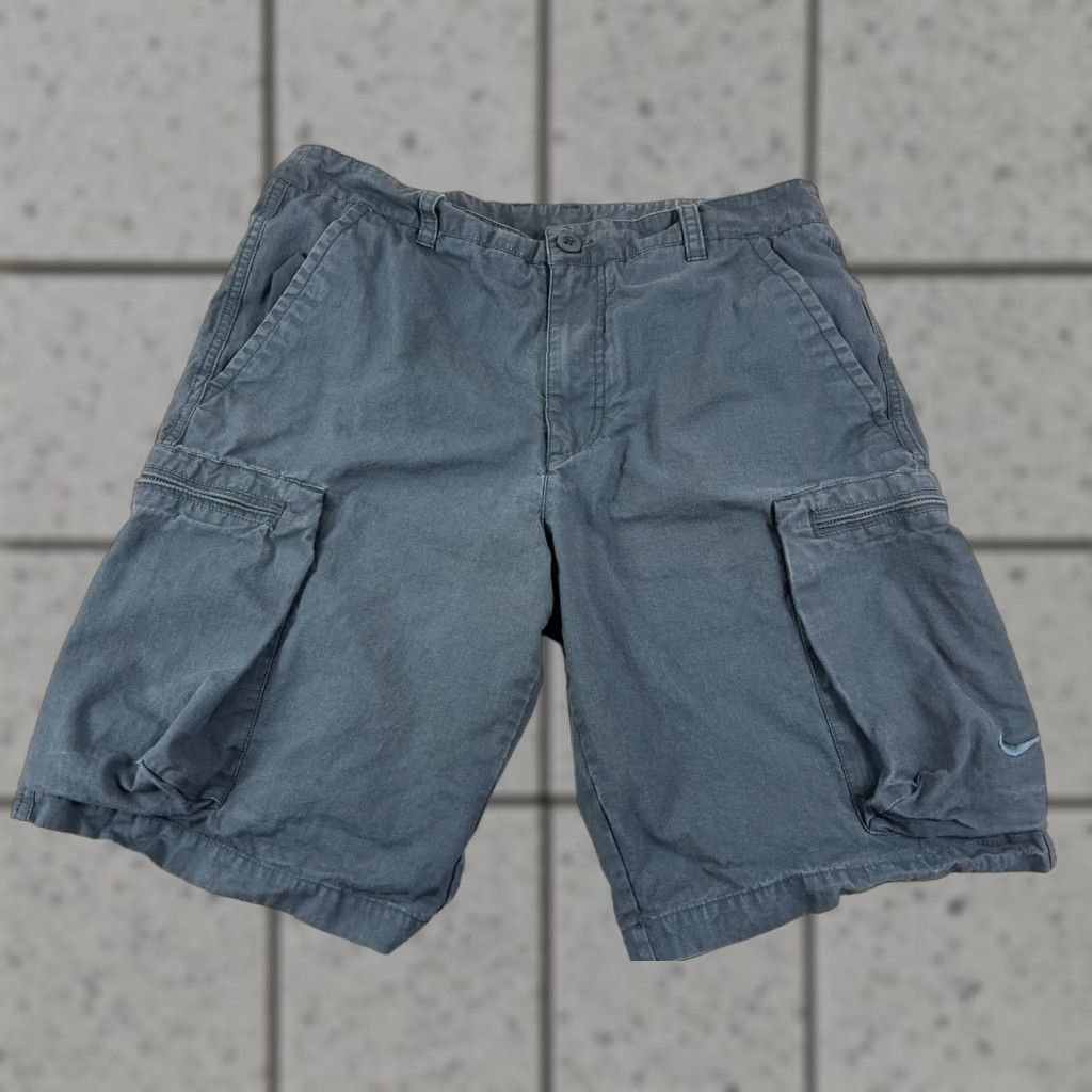 Nike Nike Mens Cargo Shorts Woven Canvas Gray 32 Medium Pockets Cargo Pants Casual Size 32 Regular Mens Size US 32 / EU 48 - 1 Thumbnail