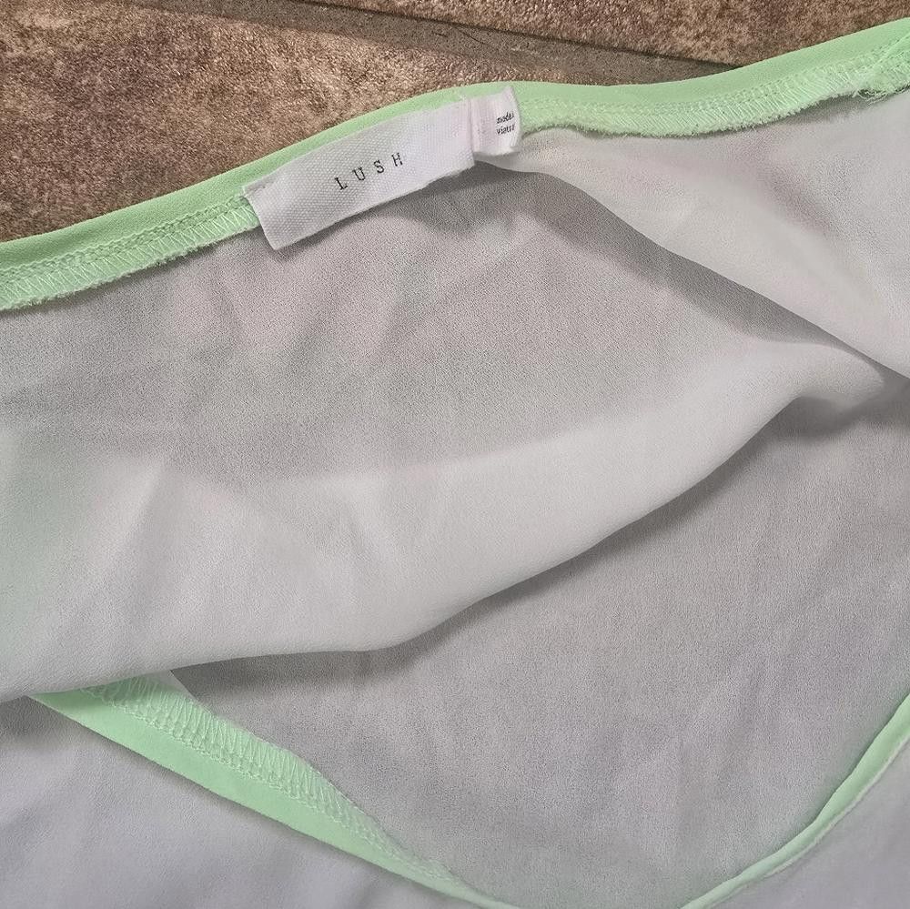 Designer White Mint Trim Lush Side Slit Blouse Size S / US 4 / IT 40 - 3 Thumbnail
