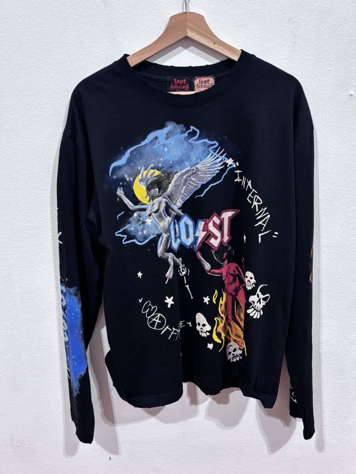 LOST INTRICACY LOST INTRICACY “HEAVEN & HELL” L/S Size US L / EU 52-54 / 3 - 1 Thumbnail