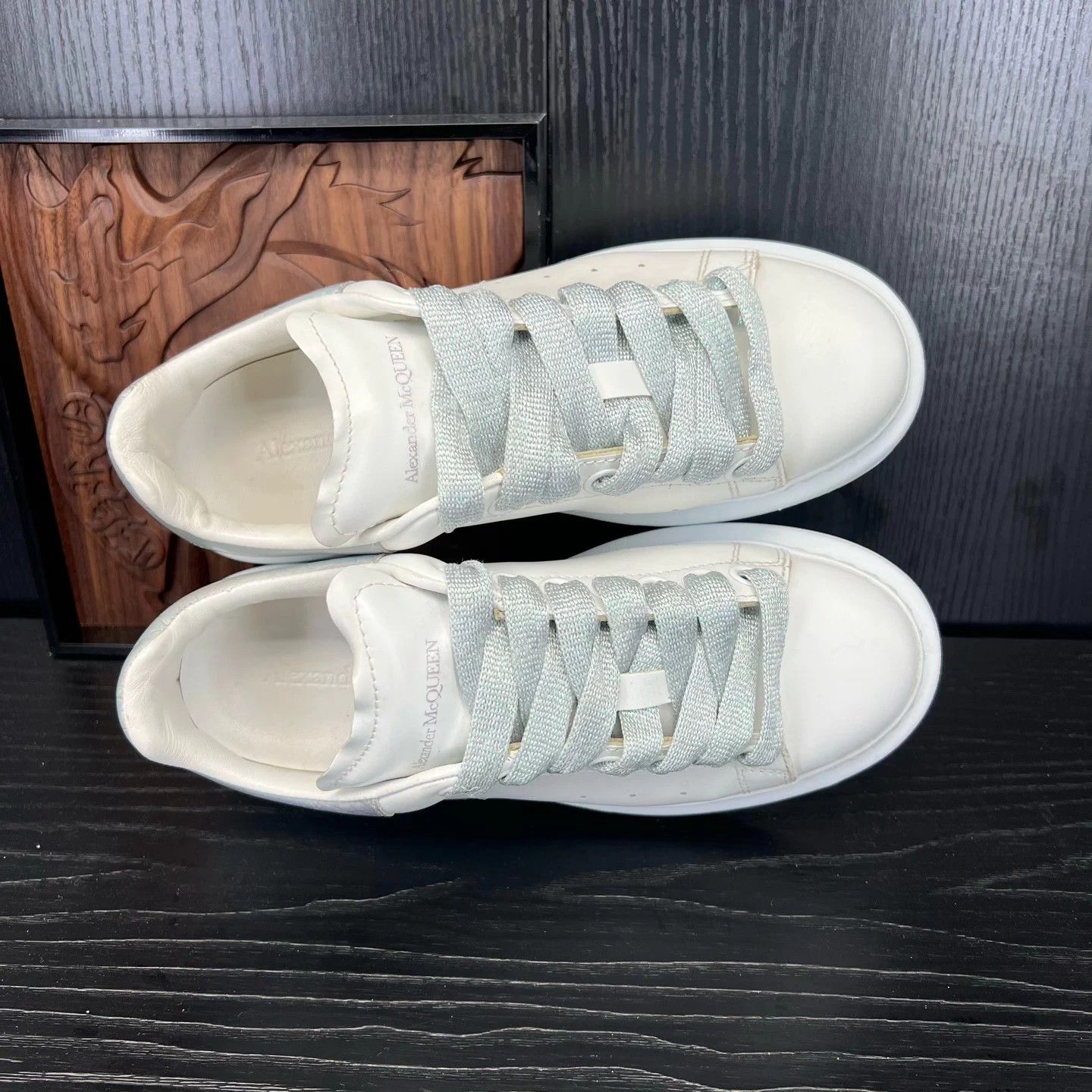Alexander McQueen McQueen Vibrant Crocodile Print 35 Women's New Shoes Size US 4 / IT 34 - 8 Thumbnail