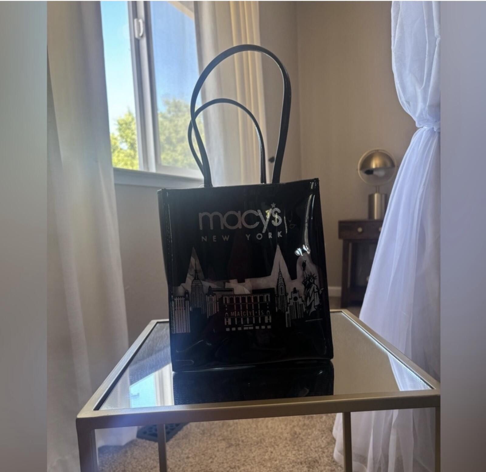 Macys (Macy's) Black Cityscape Tote Size ONE SIZE - 1 Thumbnail
