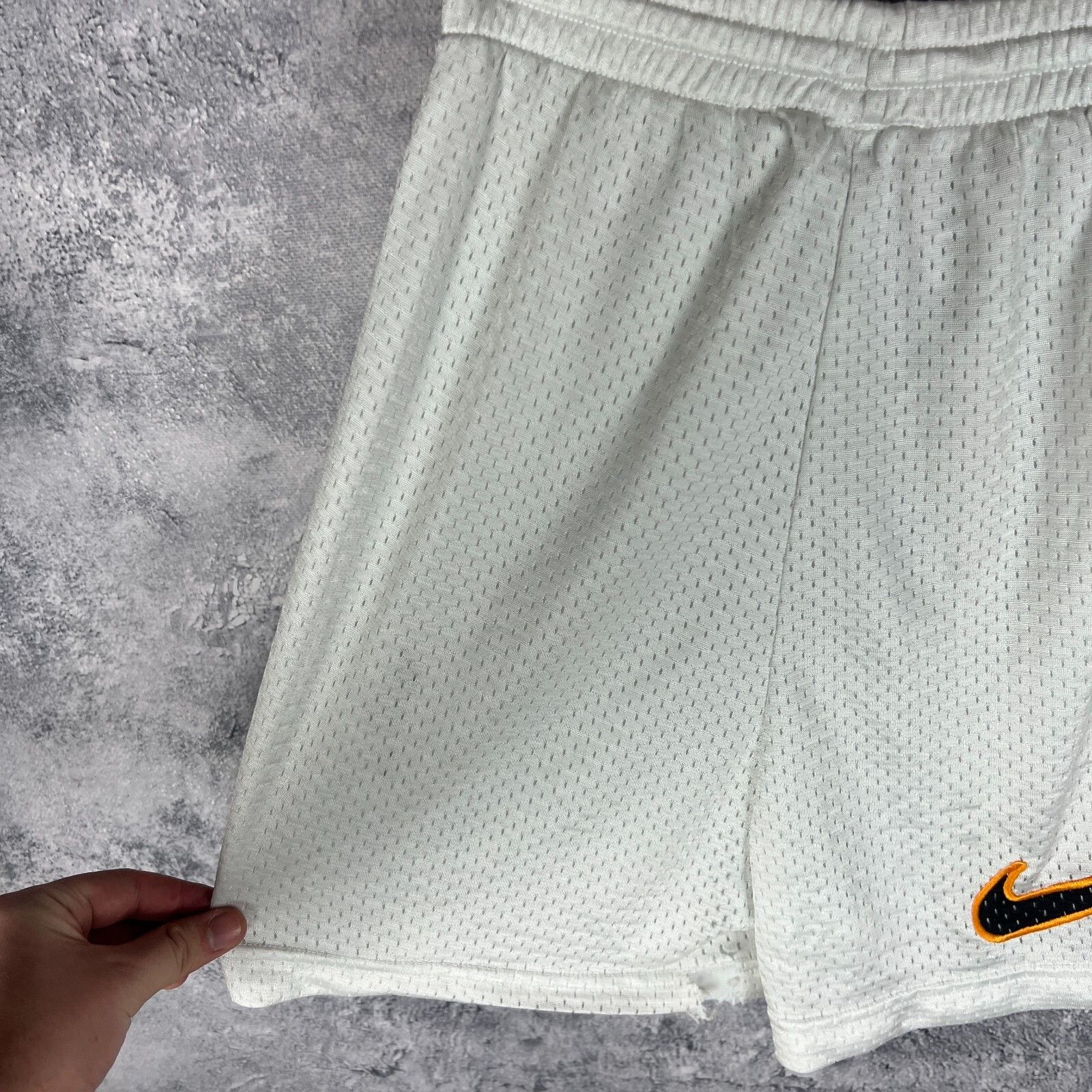 Nike Nike Vintage Shorts Men's Size S White ` Size US 30 / EU 46 - 6 Thumbnail