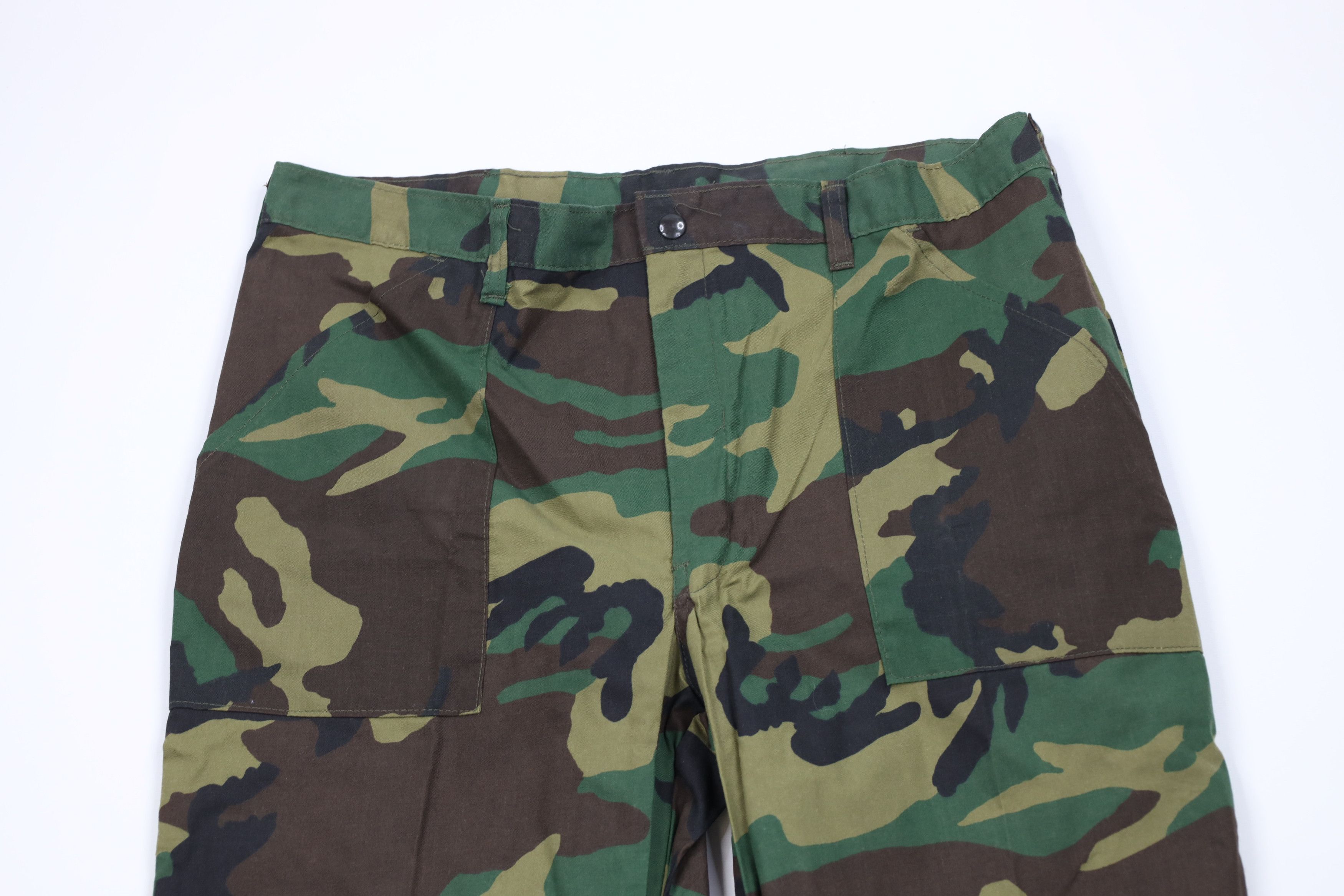 Walls Vintage 80s Walls Faded Camouflage Wide Leg Utility Pants Size US 36 / EU 52 - 2 Thumbnail
