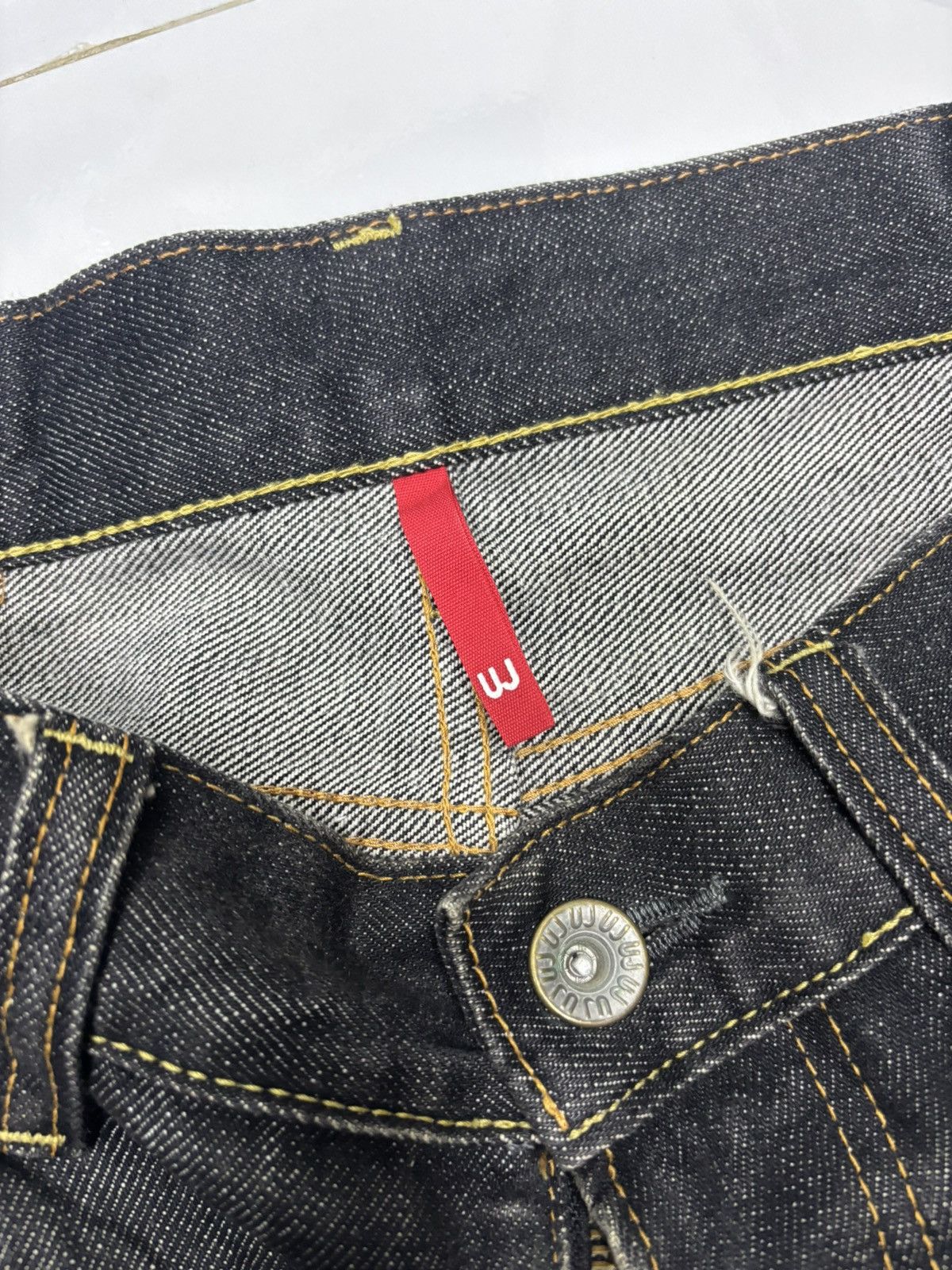 Undercover × Uniqlo DISTRESSED DENIM S002 UNIQLO SELVEDGE JEANS UNDERCOVER STYLE Size US 32 / EU 48 - 13 Thumbnail