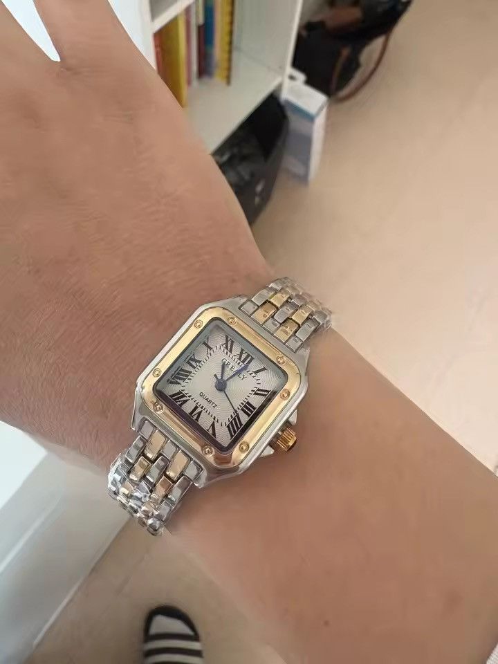 Jewelry Vintage 90s vintage retro luxury style quartz watch Size ONE SIZE - 1 Thumbnail