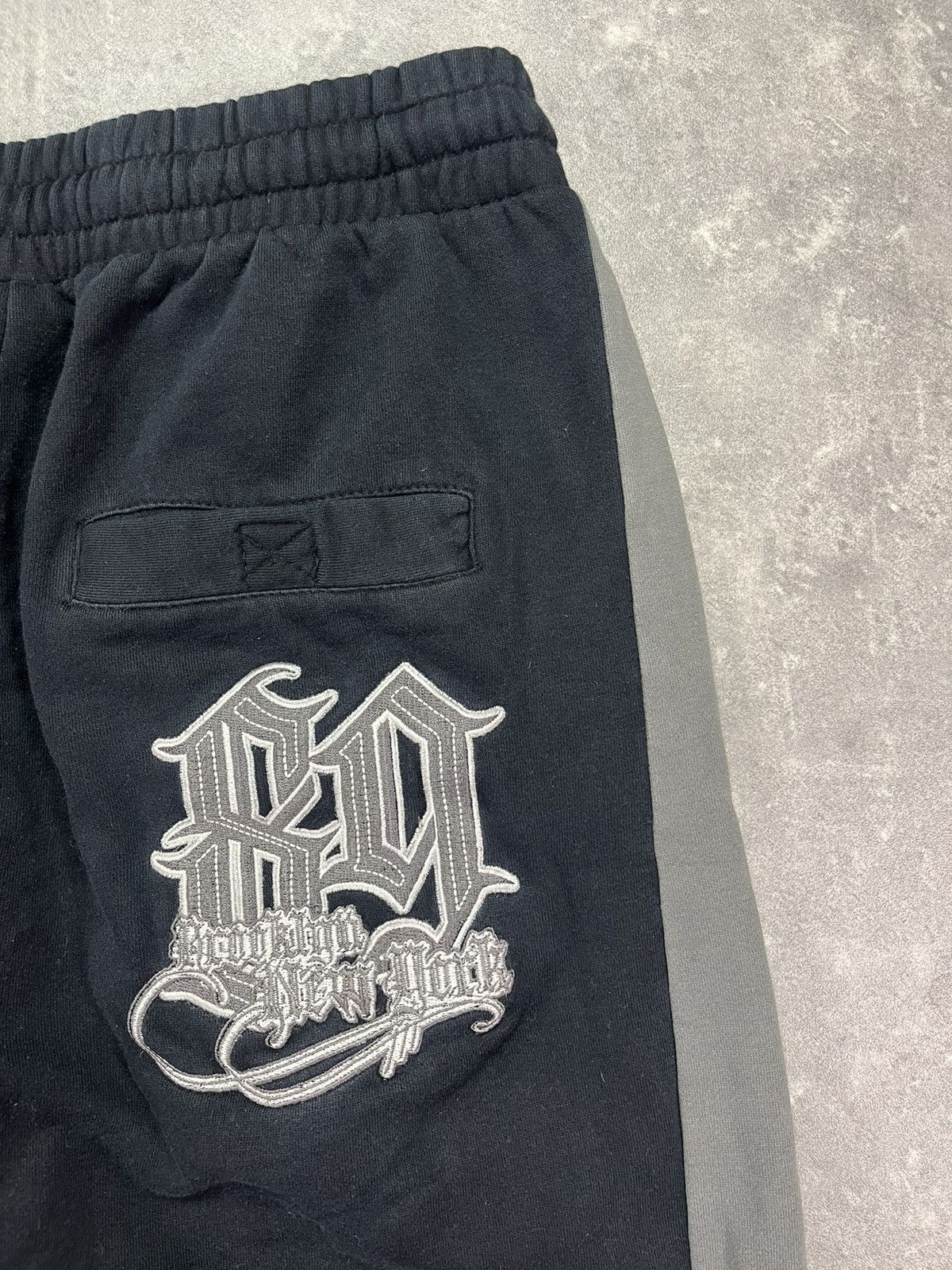 Karl Kani Karl Kani Vintage Embroidered Printed Baggy Sweatpants L Size US 34 / EU 50 - 13 Thumbnail