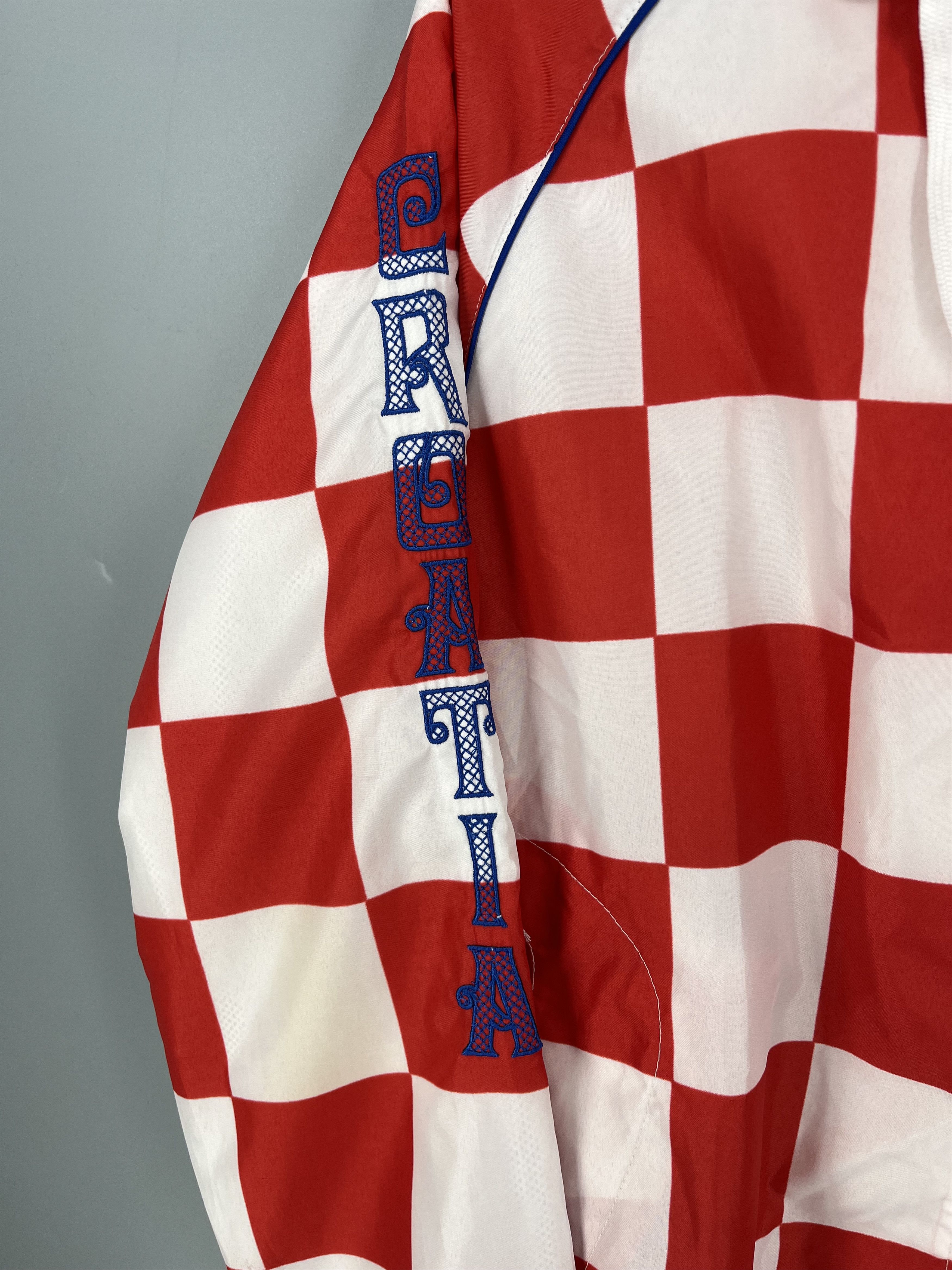 Vintage Croatia CroSport Vez Checkered Hooded Windbreaker Jacket Size US M / EU 48-50 / 2 - 9 Thumbnail