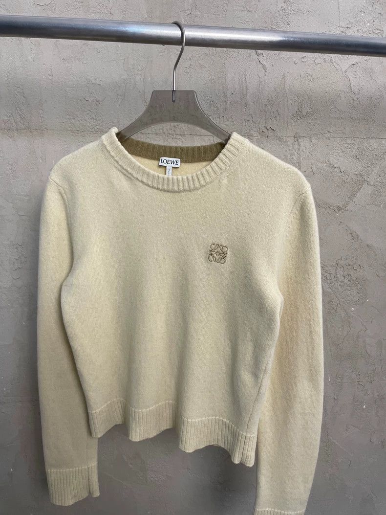 Loewe loewe Beige embroidered small logo round-neck wool sweater Size US S / EU 44-46 / 1 - 3 Thumbnail