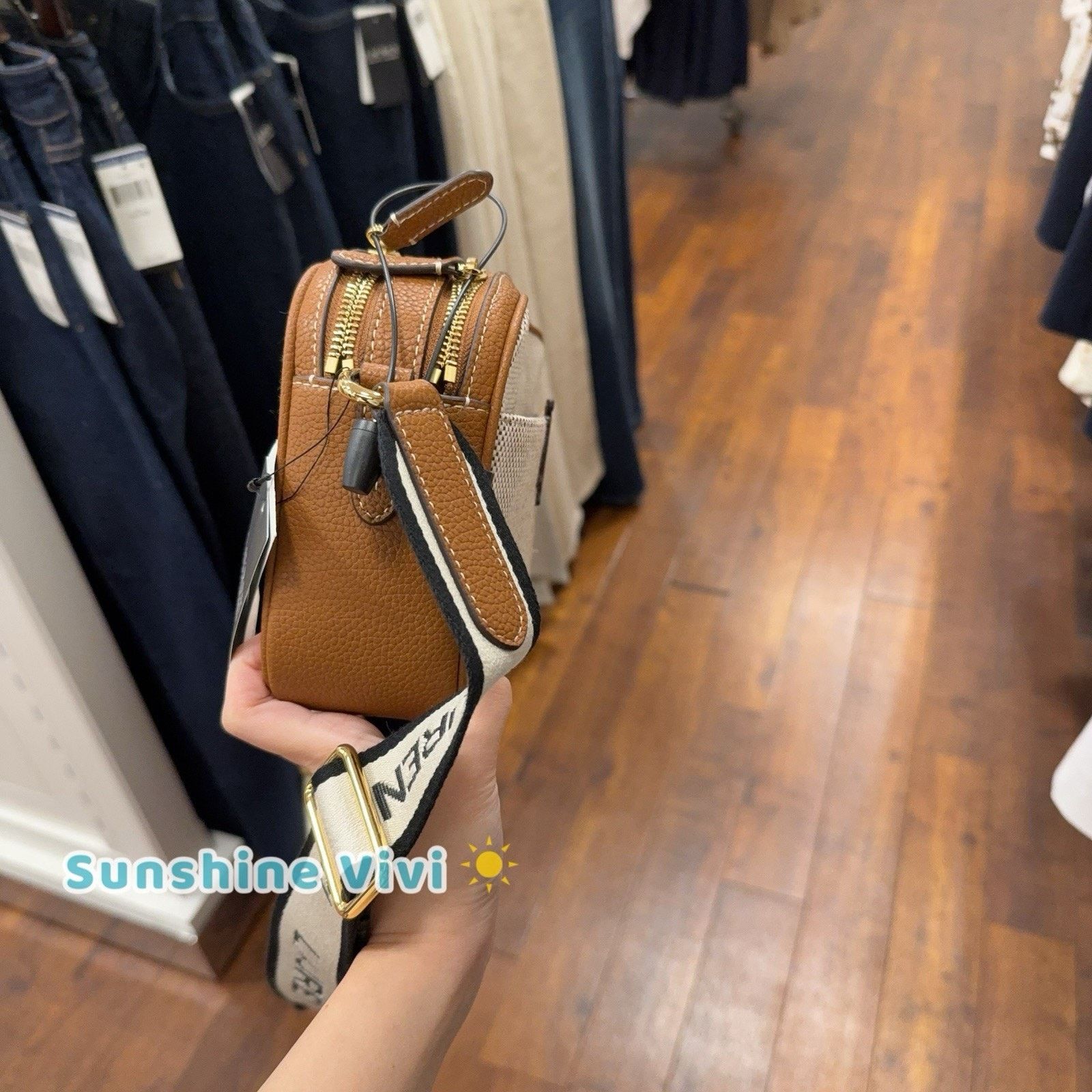 Lauren Ralph Lauren NWT Lauren Ralph Lauren Carrie Pebble Crossbody Bag Tan Size ONE SIZE - 3 Thumbnail