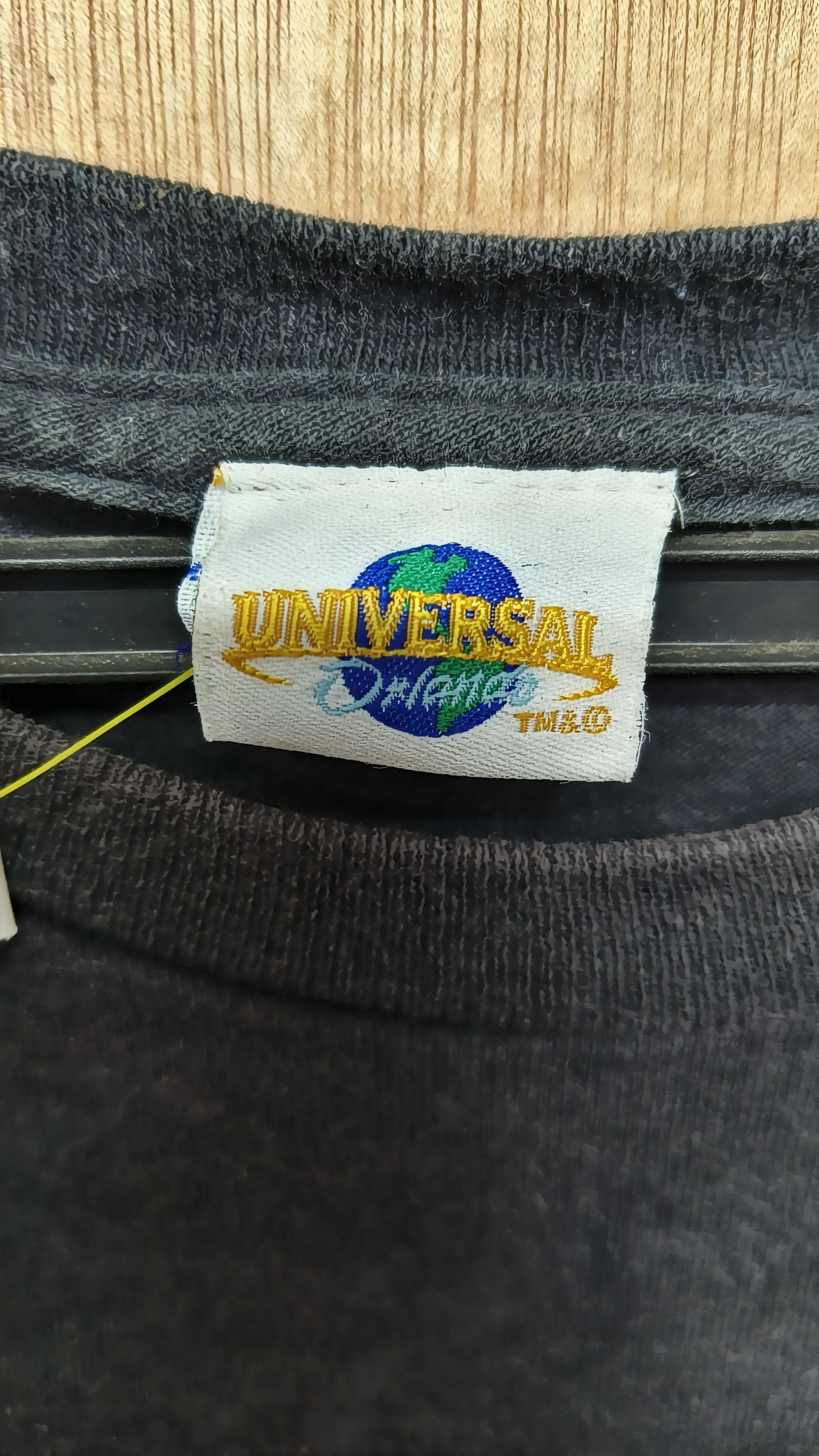 Universal Studios Vintage Black Mardi Gras Universal Studios Tee 2009 faded Size US XL / EU 56 / 4 - 6 Thumbnail