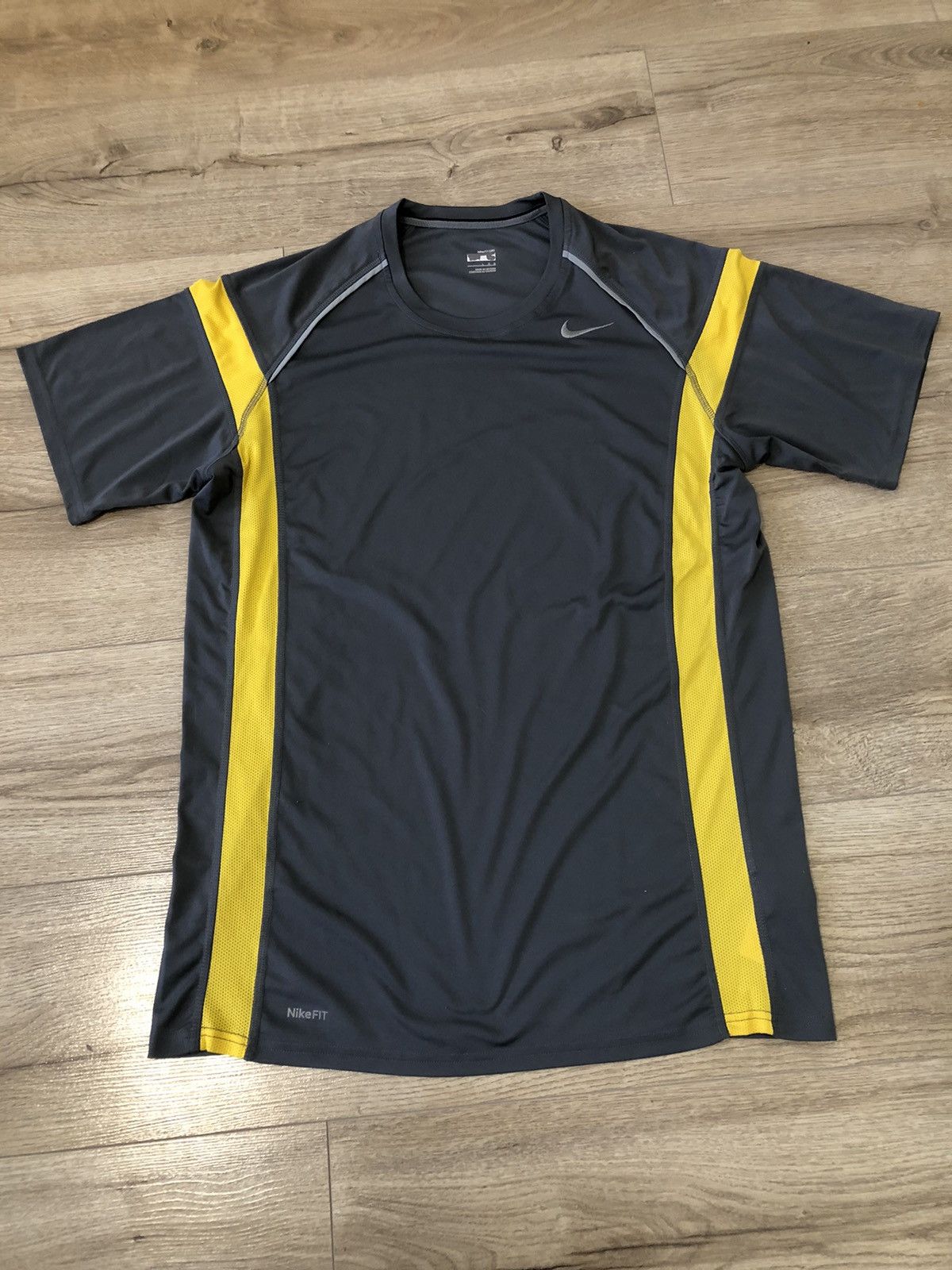 Nike × Vintage Y2K 90’s Vintage NIKE DRI - FIT Small Swoosh T Shirt Size US L / EU 52-54 / 3 - 1 Thumbnail