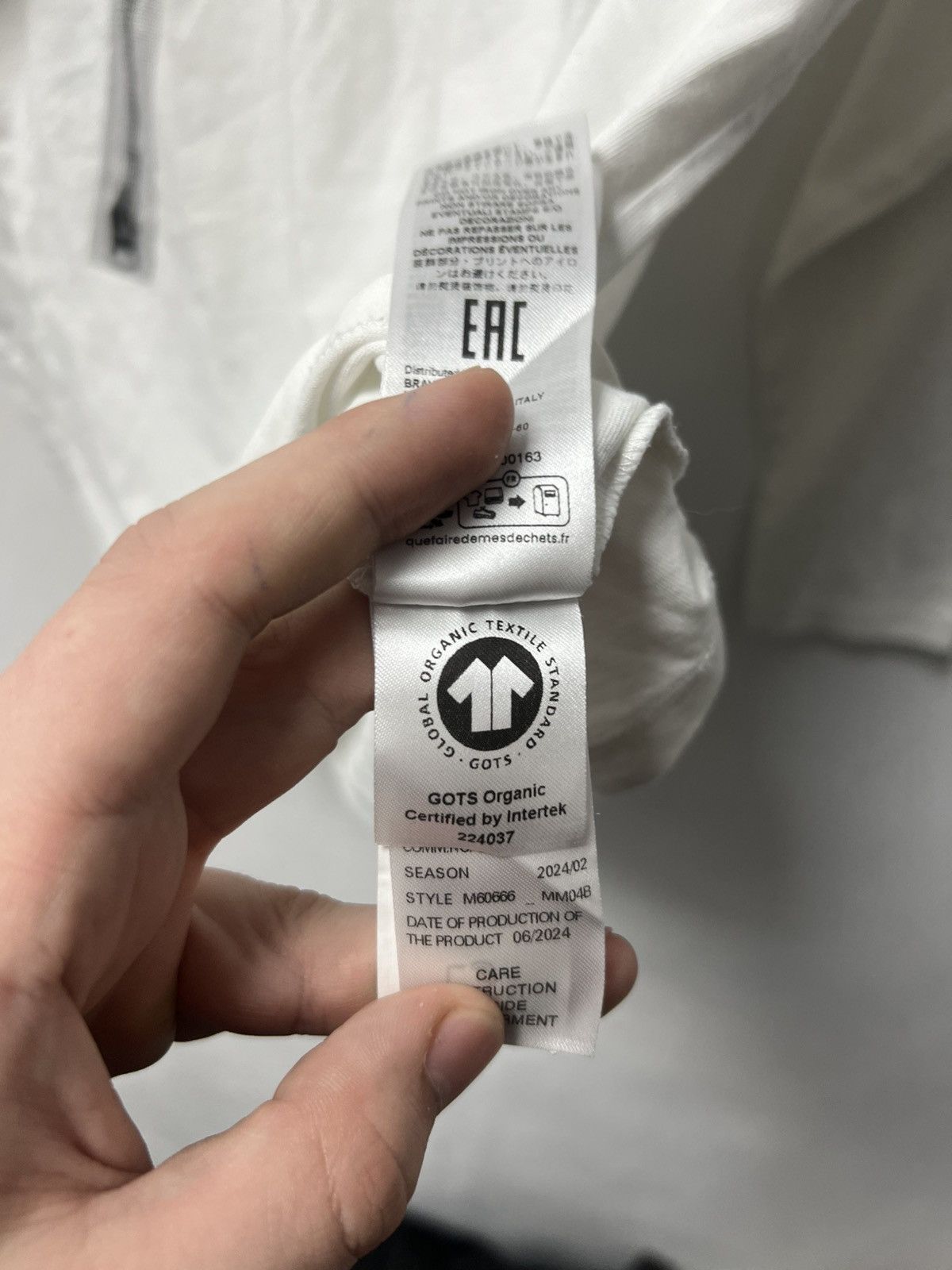 Maison Margiela Maison Margiela Longsleeve Mens White Big Logo Size S Size US S / EU 44-46 / 1 - 11 Thumbnail