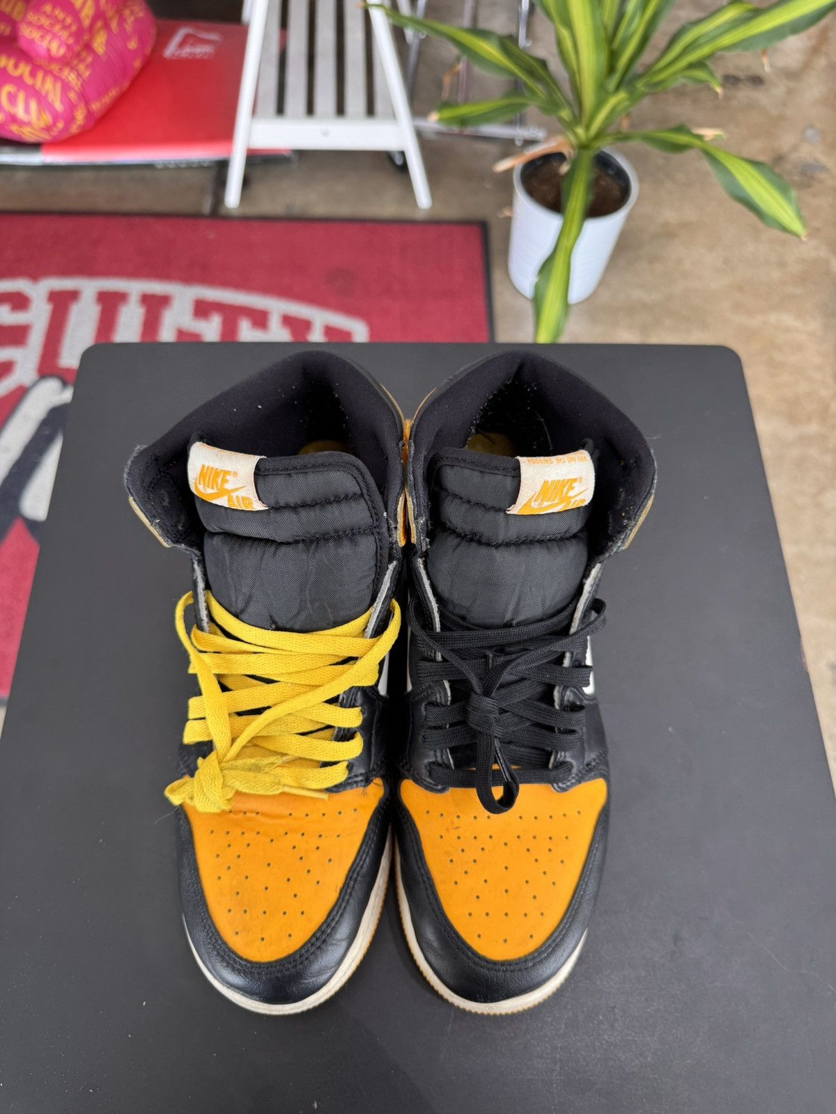 Jordan Brand × Nike Air Jordan 1 Retro High OG Yellow Toe Sz.7Y (2022) Size US 7 / EU 40 - 2 Thumbnail