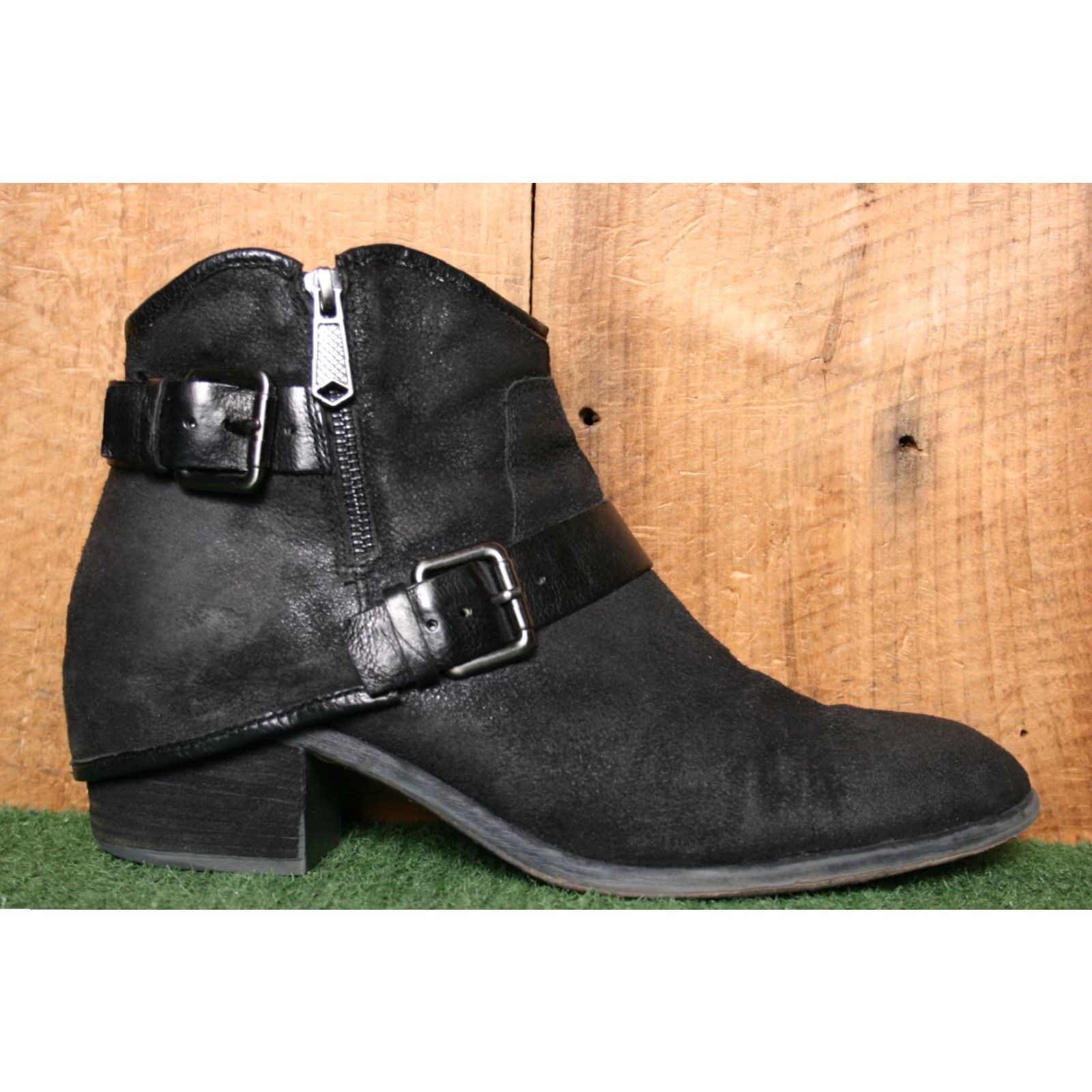 Donald Pliner VINTAGE Donald Pliner Dalis Black Suede Buckle Strap Moto Ankle Boots Sz. 11M Womens Size US 11 / IT 41 - 2 Thumbnail