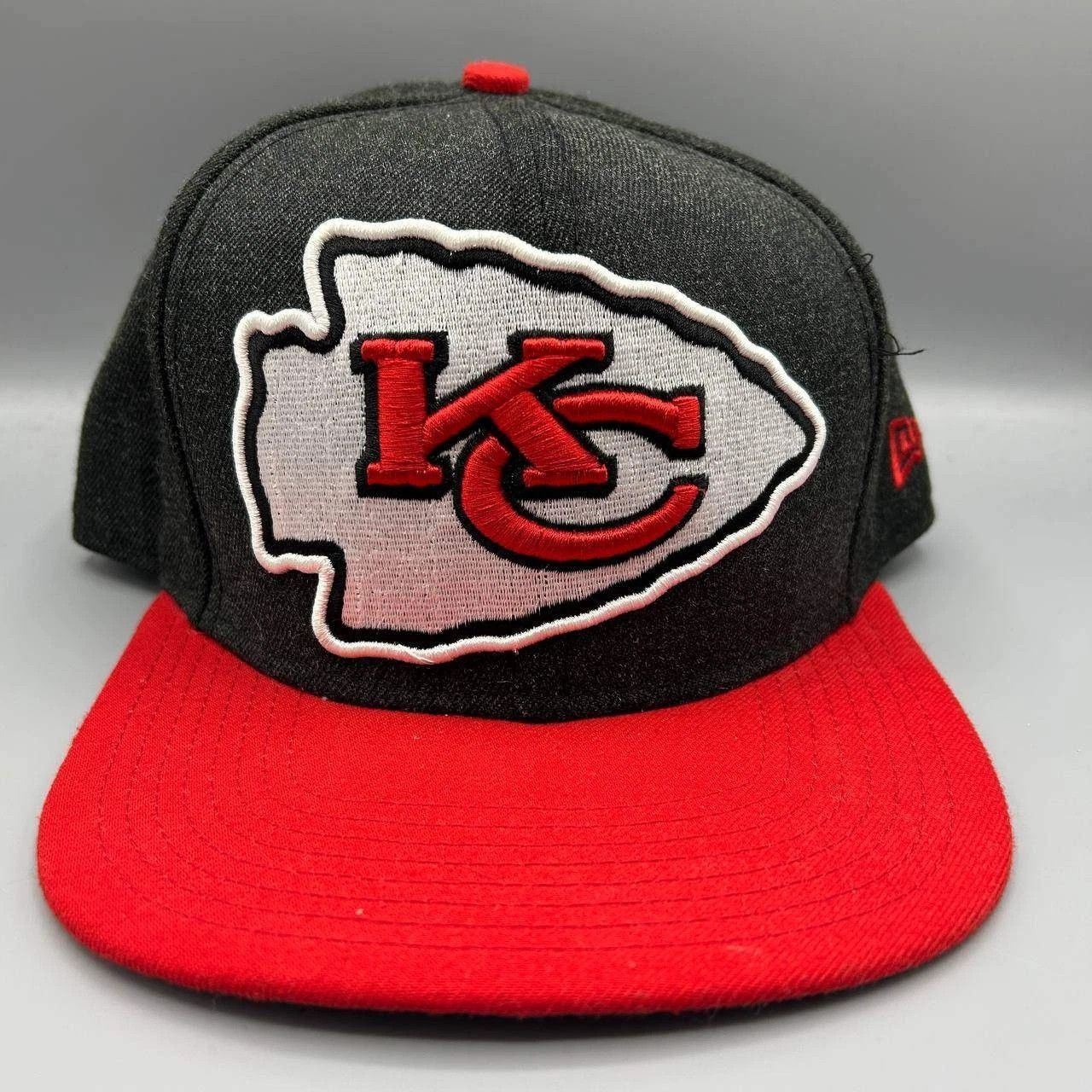 New Era Kansas City Chiefs Hat Men Black Red Embroidered Snap Back Size ONE SIZE - 1 Thumbnail