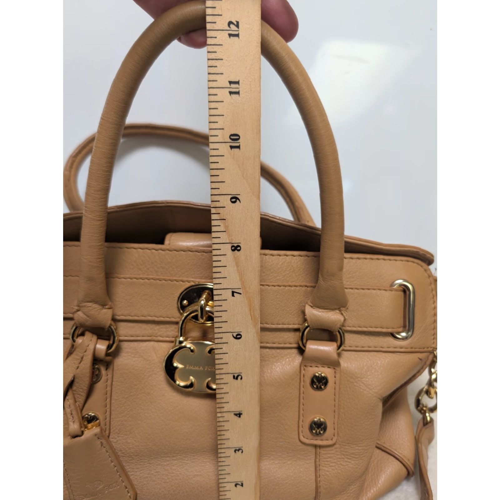 Doublet Emma Fox Cambridge Beige Leather Lock Handbag Satchel Double Handles Large Beige Gold-Plated Hardware Women Mens Womens Girls Boys N/A Size ONE SIZE - 5 Thumbnail