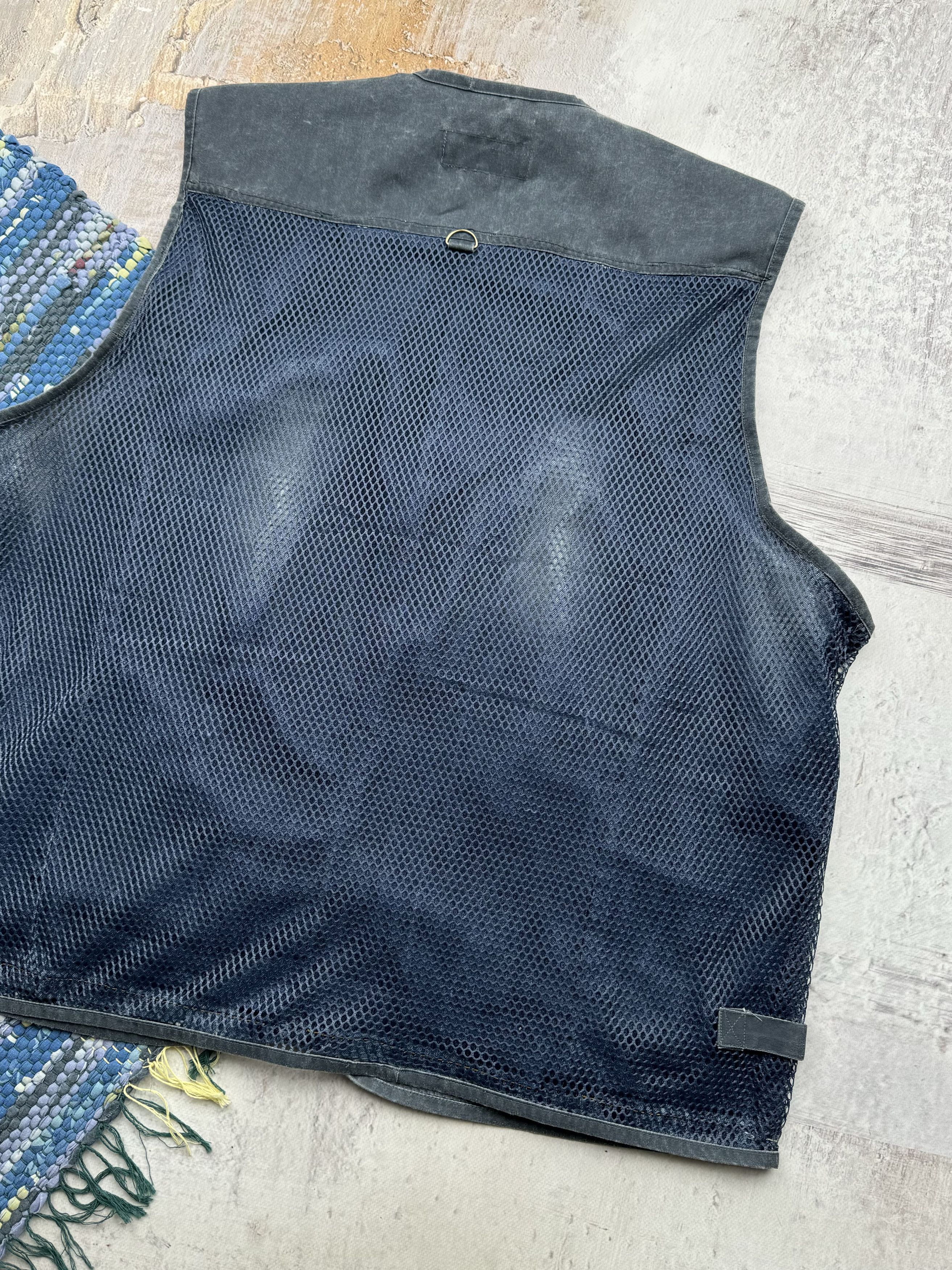 Vintage Vintage Multi-Pocket Mesh Vest A726(95) Size US XXL / EU 58 / 5 - 7 Thumbnail