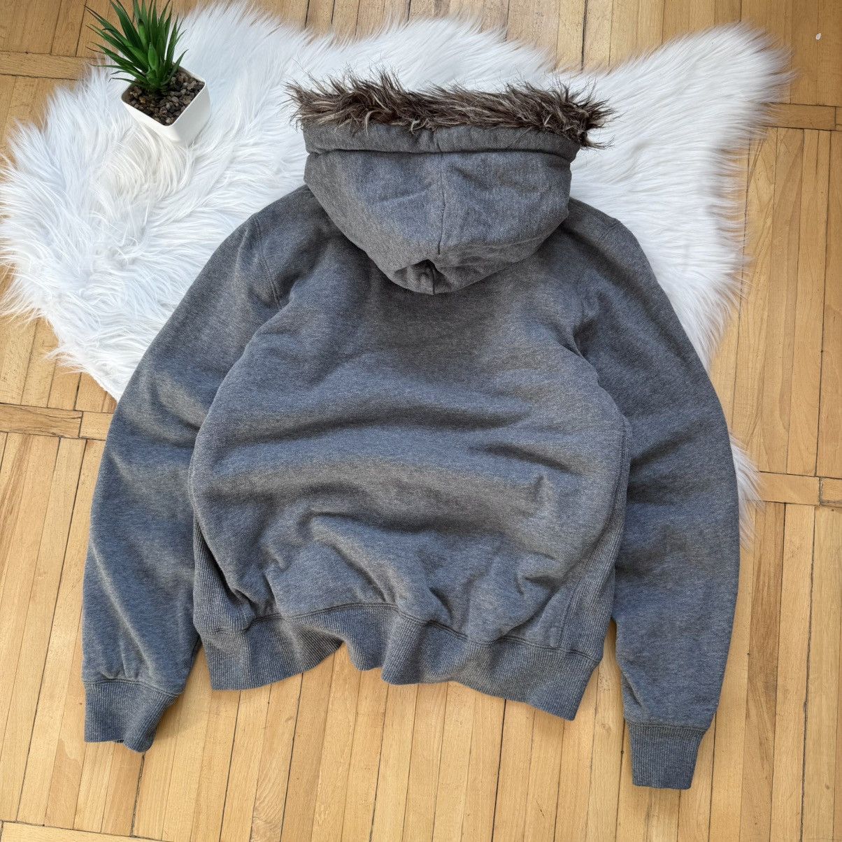 If Six Was Nine 📌 Crazy BizzBee Vintage Y2K Faux Fur Zip-Hoodie Size L / US 10 / IT 46 - 10 Thumbnail