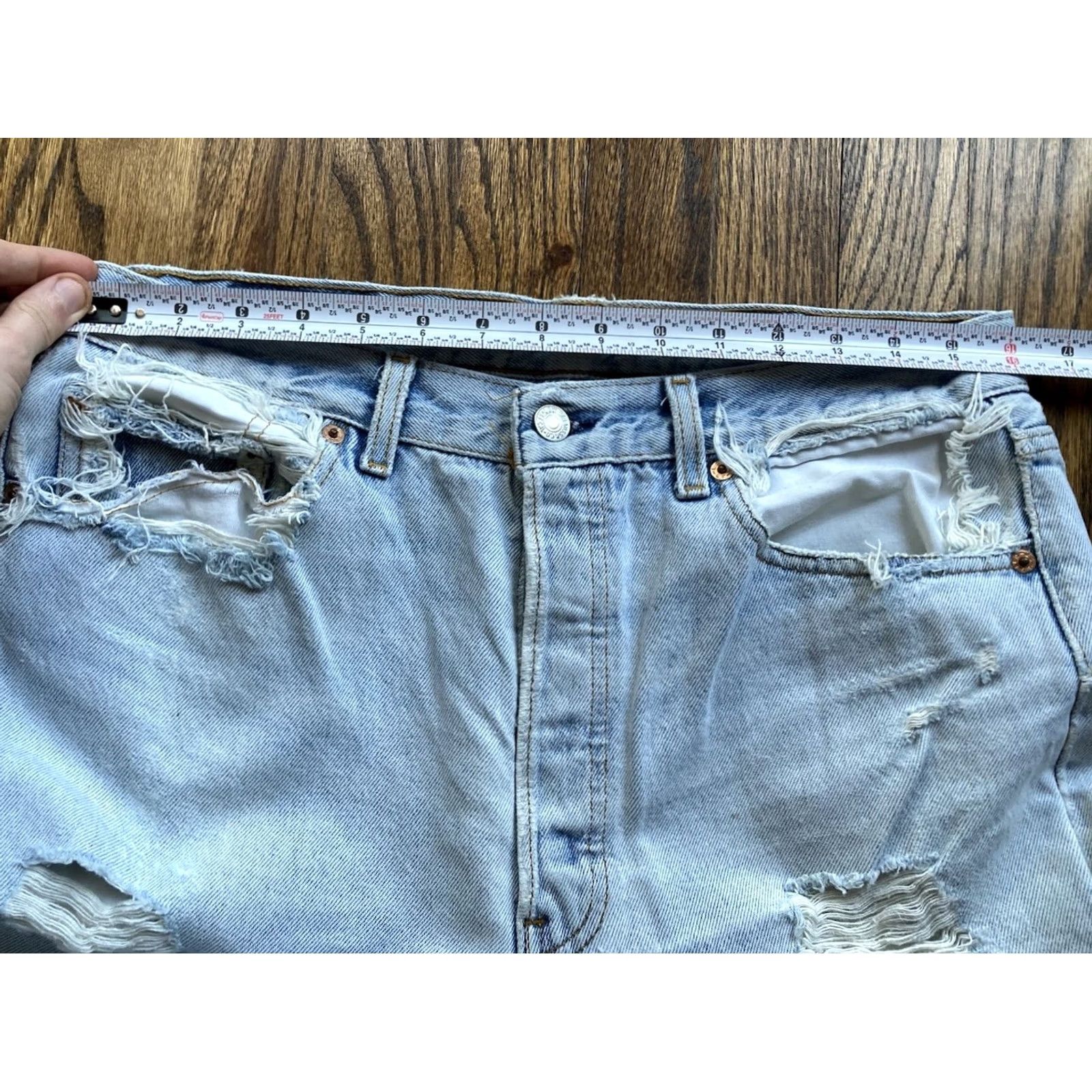 Levi's VTG Levis 501 Jeans Mens 32x29 Made in USA Blue Light Wash Thrashed Distressed Size US 34 / EU 50 - 7 Thumbnail