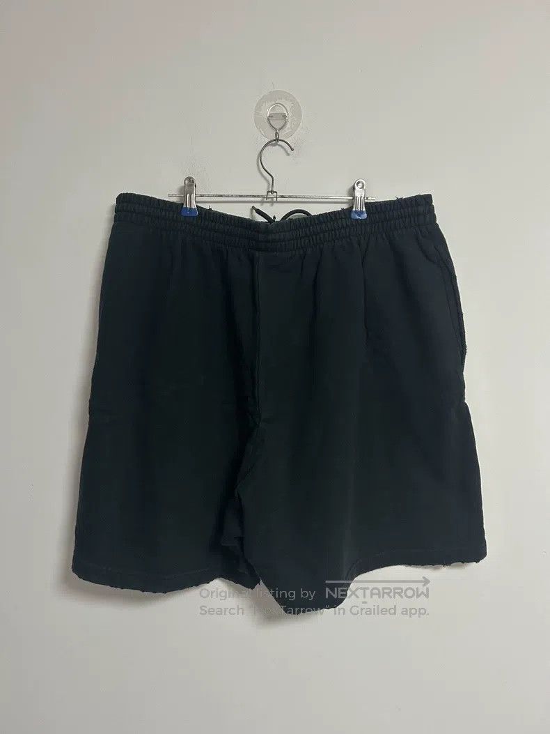 Balenciaga Balenciaga size L Solid color mid-rise casual straight-leg Size US 27 - 2 Thumbnail