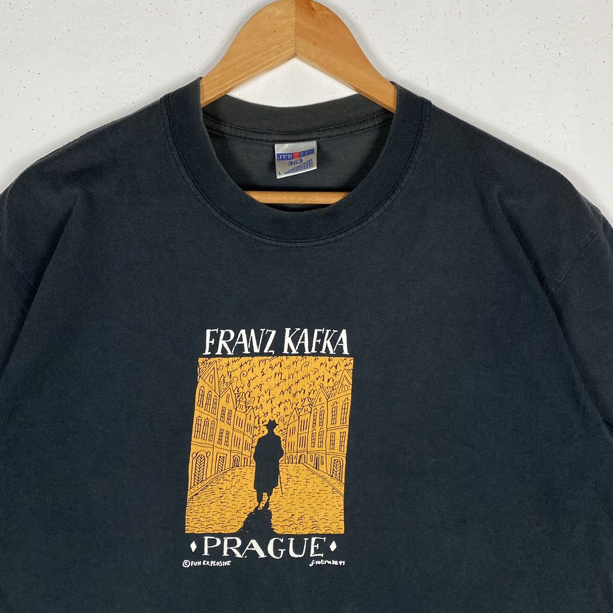 Vintage Vintage FRANZ KAFKA Prague Art Tee Literature Metamorphosis Size US L / EU 52-54 / 3 - 3 Thumbnail