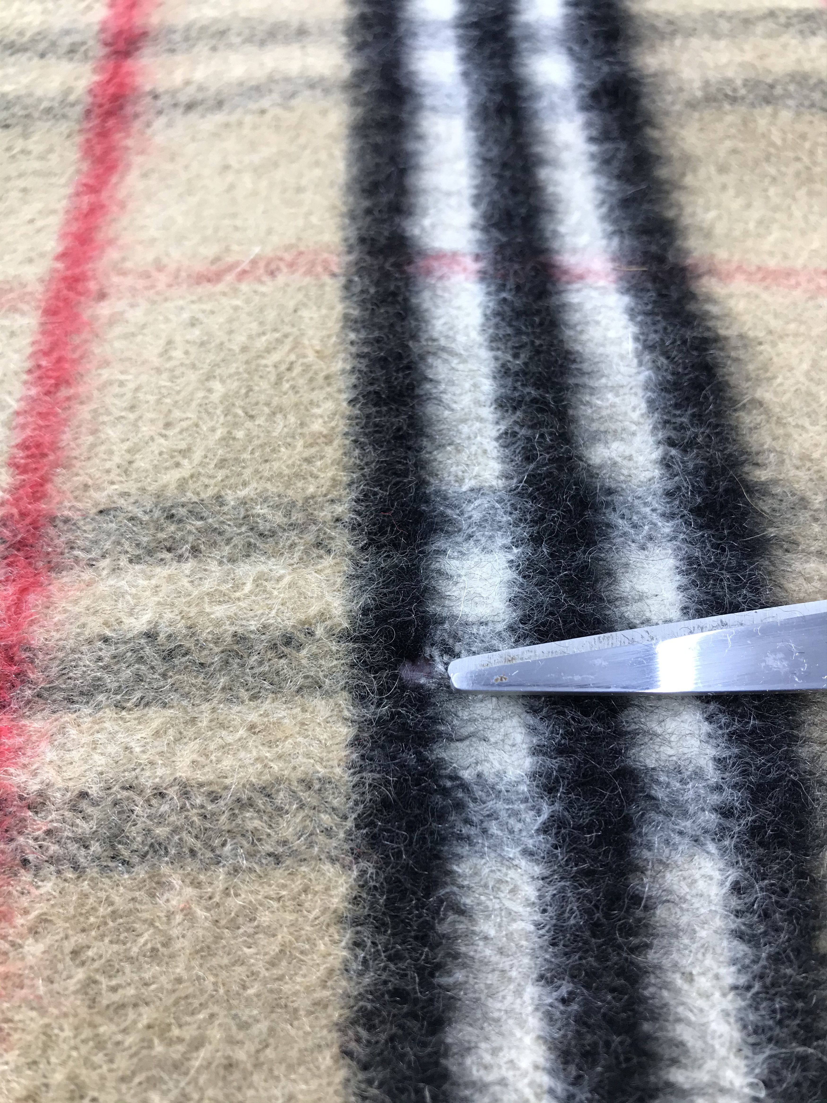 Burberry Burberrys Nova Check Tan Cashmere Wool Scarf Muffler V425 Size ONE SIZE - 6 Thumbnail