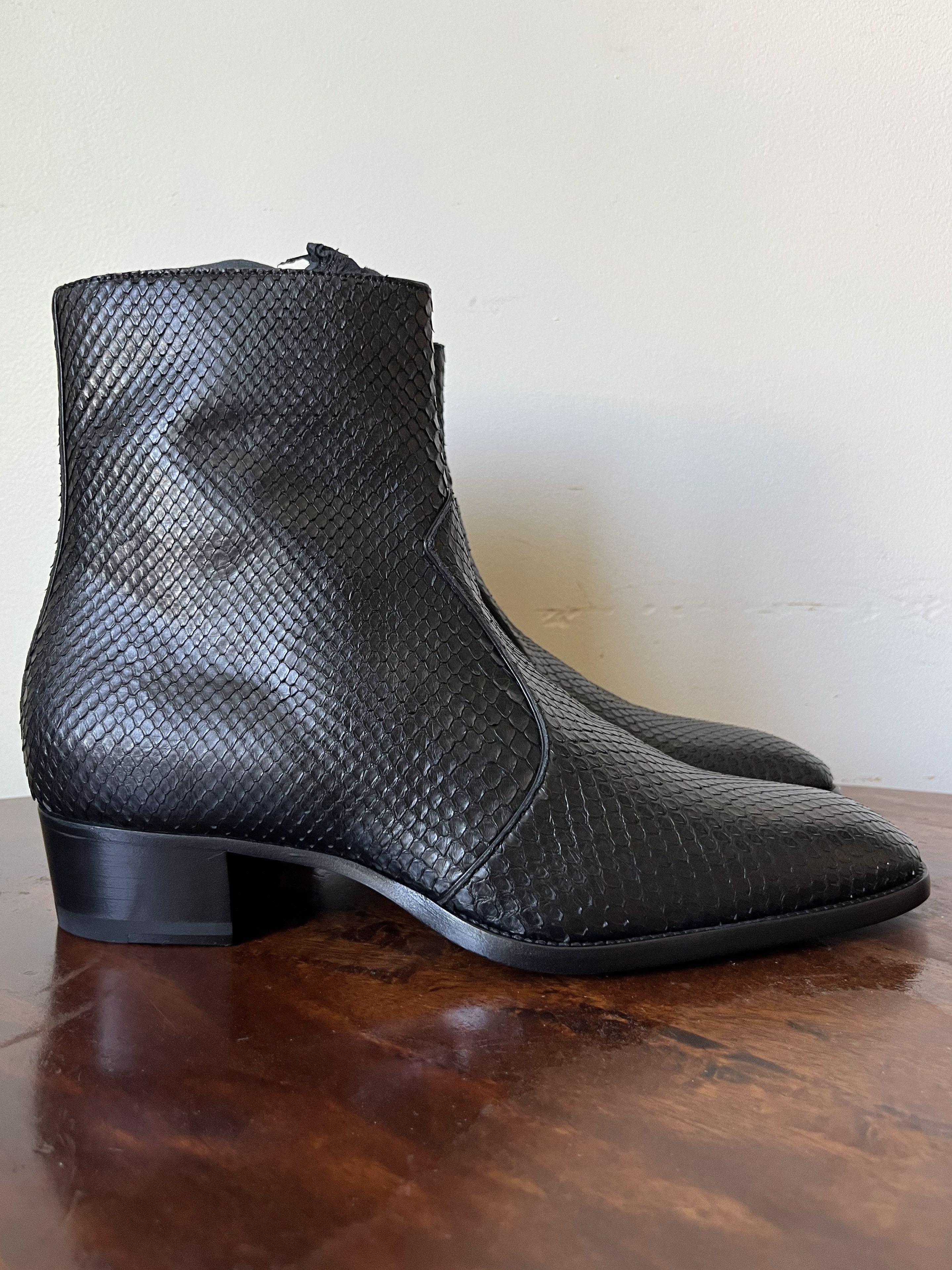 Saint Laurent Paris × Yves Saint Laurent Saint Laurent Wyatt Python ...