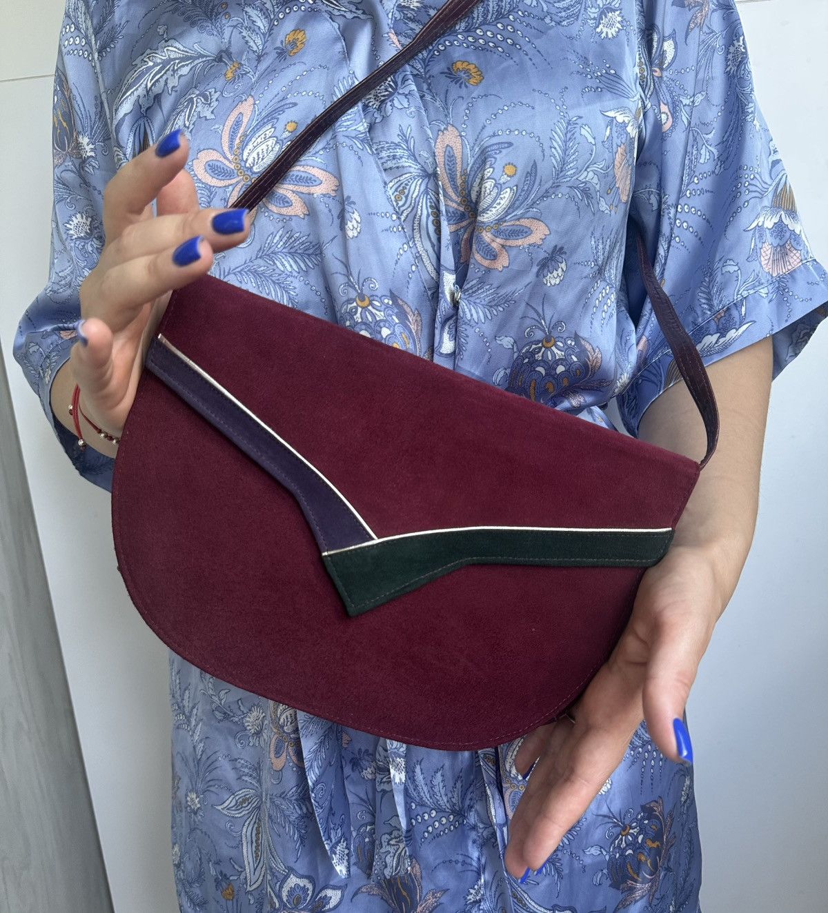 Bally VINTAGE 1980s BALLY Burgundy Suede and Leather Crossbody Bag Size ONE SIZE - 2 Thumbnail