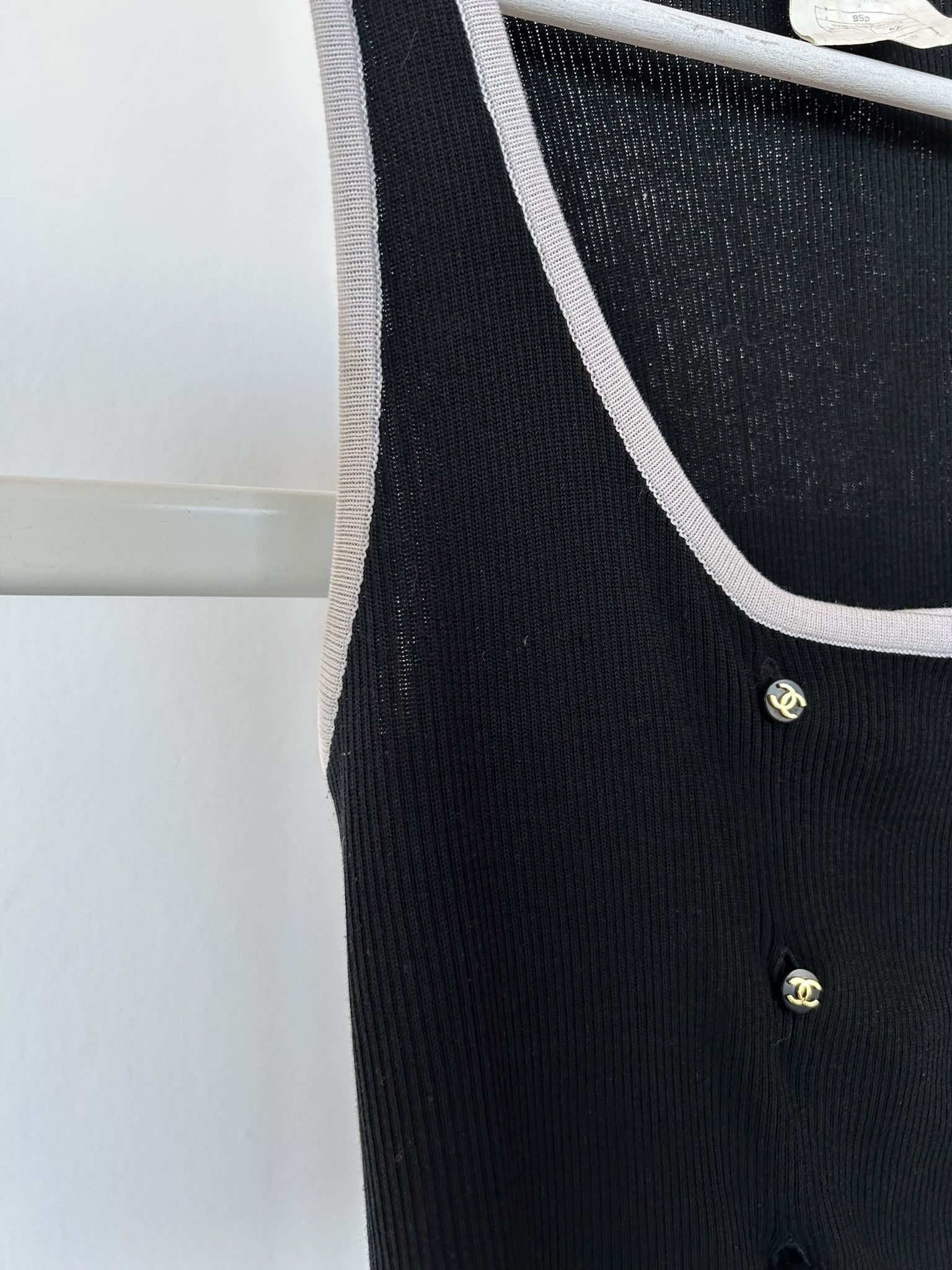 Chanel SS1995 Chanel double breasted button up tank top Size M / US 6-8 / IT 42-44 - 4 Thumbnail