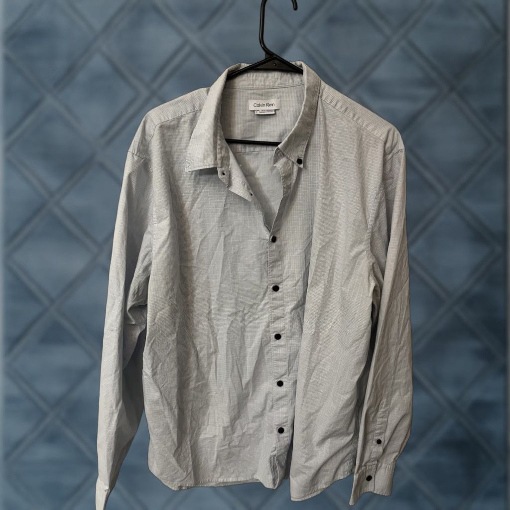 Calvin Klein Calvin Klein Mens XL Button Up L/S Shirt 100% Cotton Gray Plaid White Size US XL / EU 56 / 4 - 1 Thumbnail