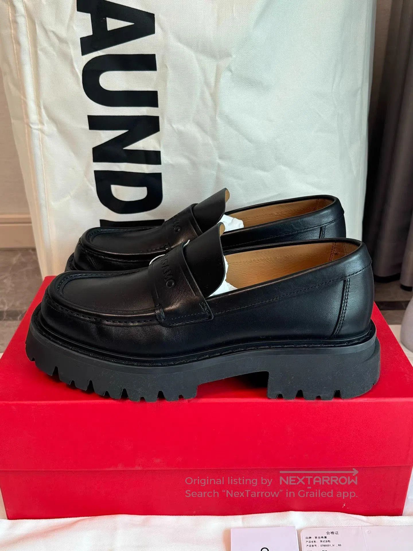 Salvatore Ferragamo Black Leather Slip. Size US 7 / EU 40 - 2 Thumbnail