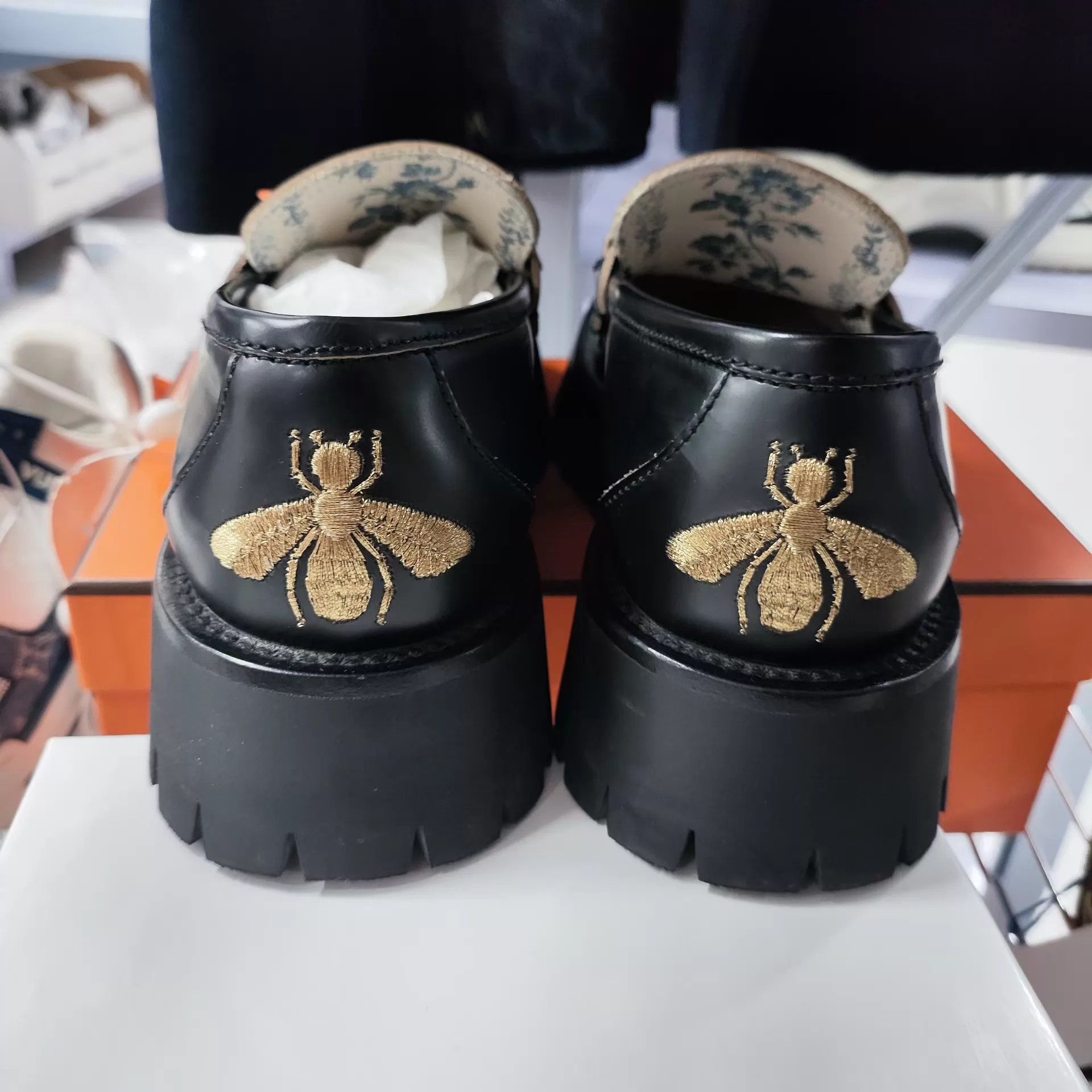 Gucci Gucci Leather Bee Horsebit Low Heel Shoes 37 Size US 6.5 / IT 36.5 - 5 Thumbnail