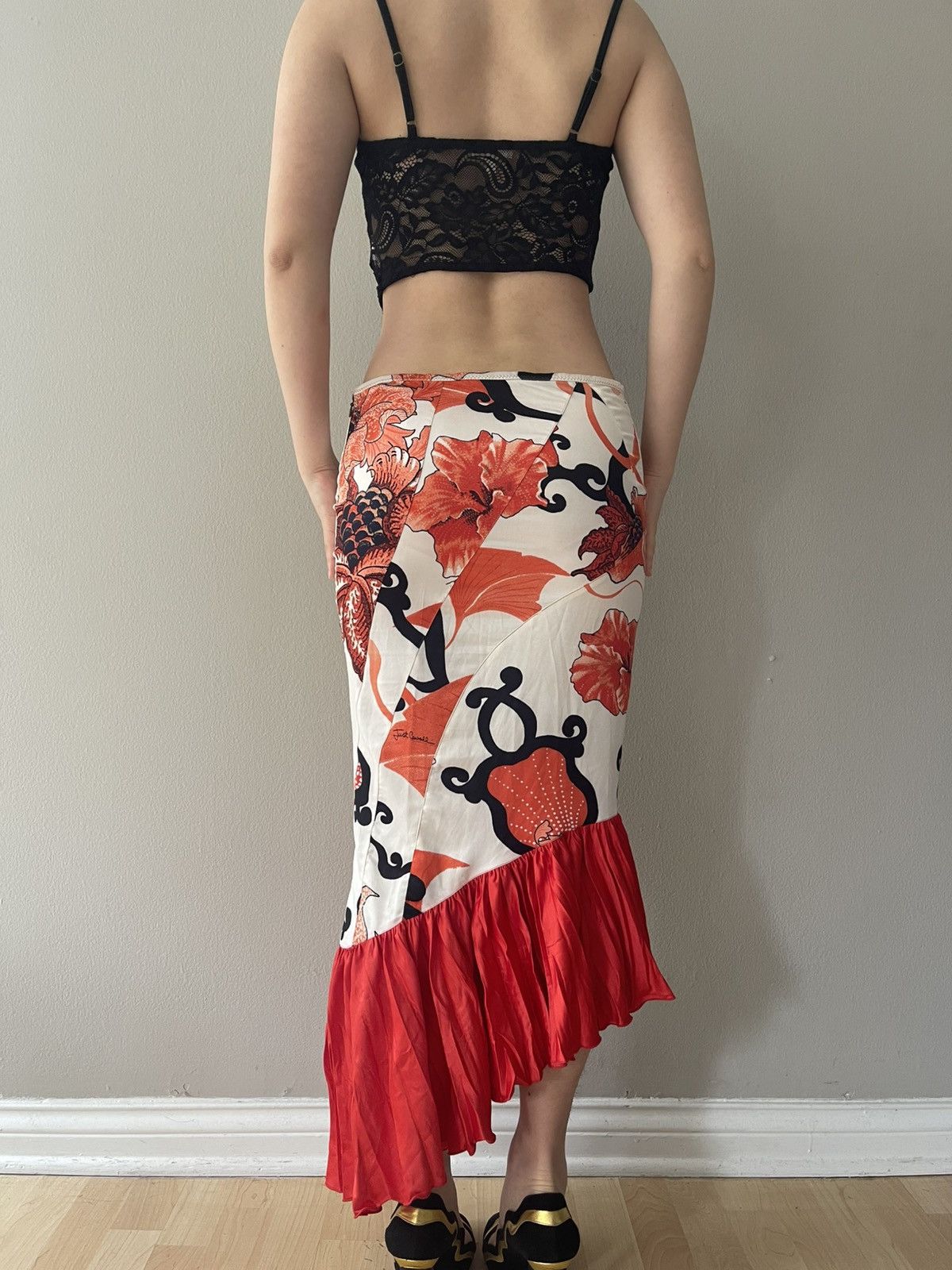 Roberto Cavalli cavalli asymmetric floral mermaid skirt Size 27" / US 4 / IT 40 - 6 Thumbnail