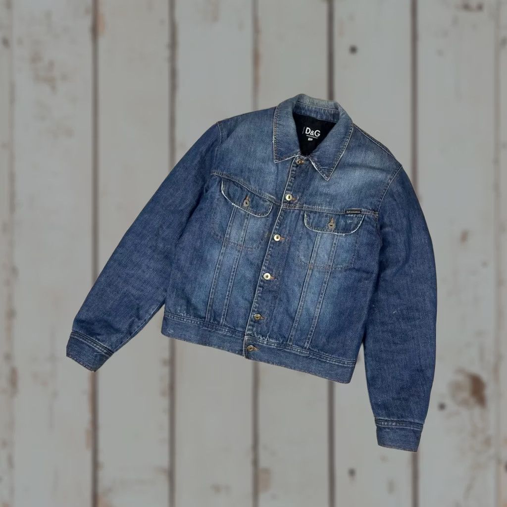 Dolce & Gabbana VINTAGE Dolce&Gabbana Denim Jacket Mens L Blue 90s 90s Bomber Logo Denim Jacket Leather? Size US L / EU 52-54 / 3 - 1 Thumbnail