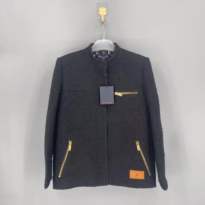 Louis Vuitton louis vuitton Solid logo applique concealed snap jacket 25 Size M / US 6-8 / IT 42-44 - 1 Thumbnail