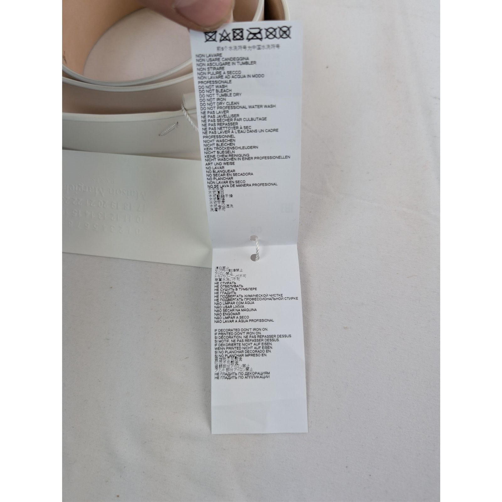 Maison Margiela o1rshd1 Size: 90 / Four Stitches Leather Belt in White Size 36 - 13 Thumbnail