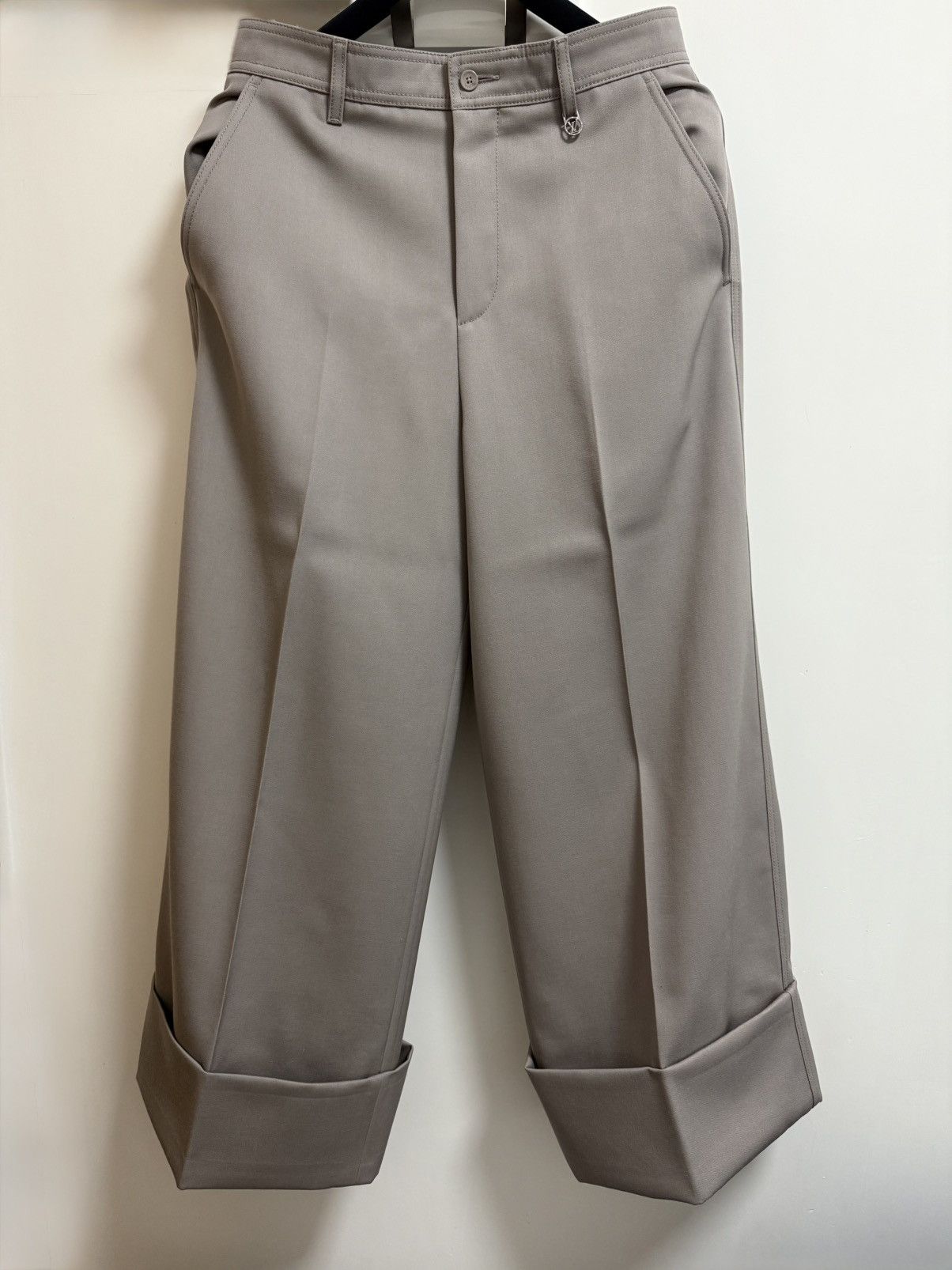 Louis Vuitton Louis Vuitton greyish beigr wide leg wool pants 46 Size US 31 - 2 Thumbnail