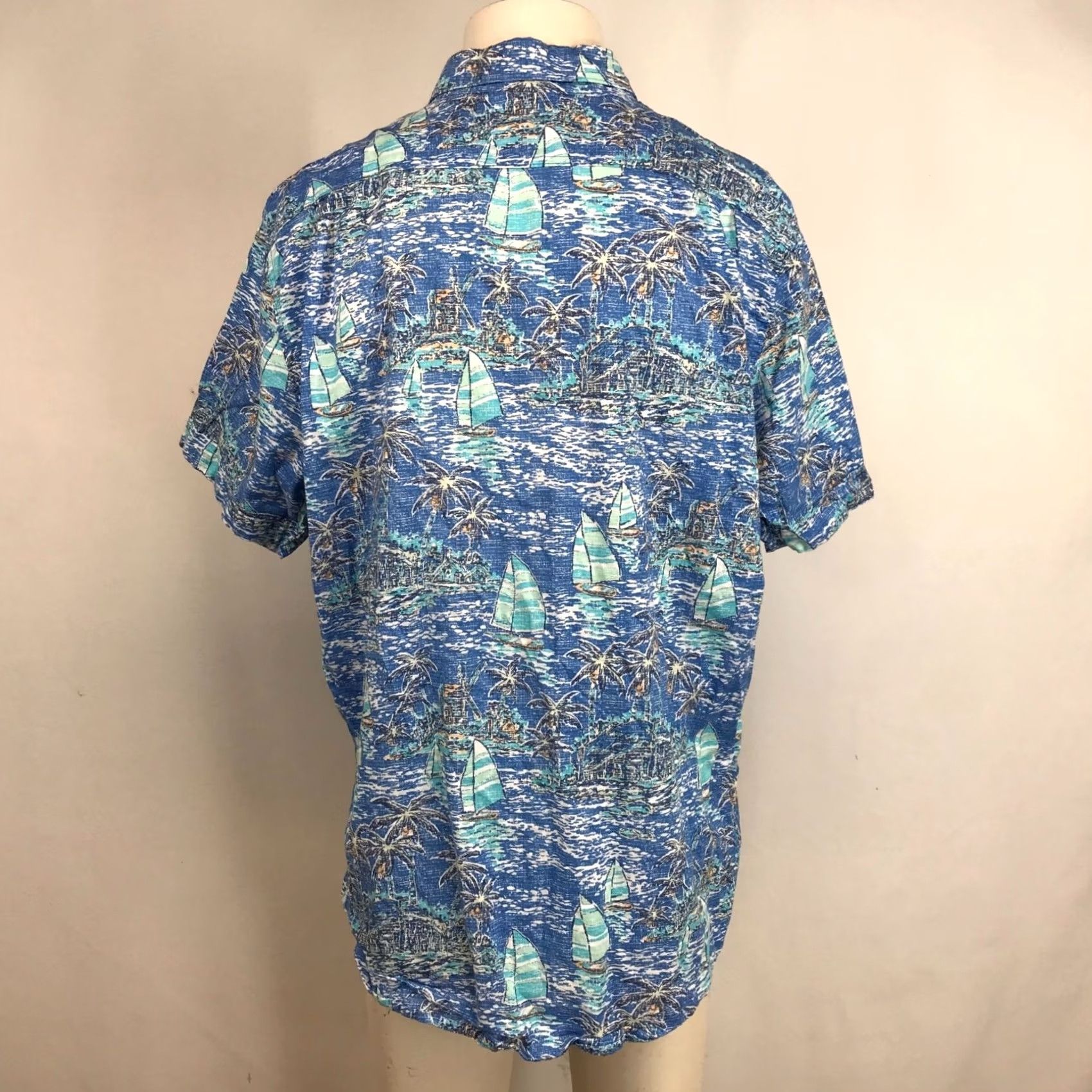 Izod IZOD MEN'S XL BLUE SHORT SLEEVE BUTTON-UP COTTON SHIRT W/ POCKET Size US XL / EU 56 / 4 - 5 Thumbnail