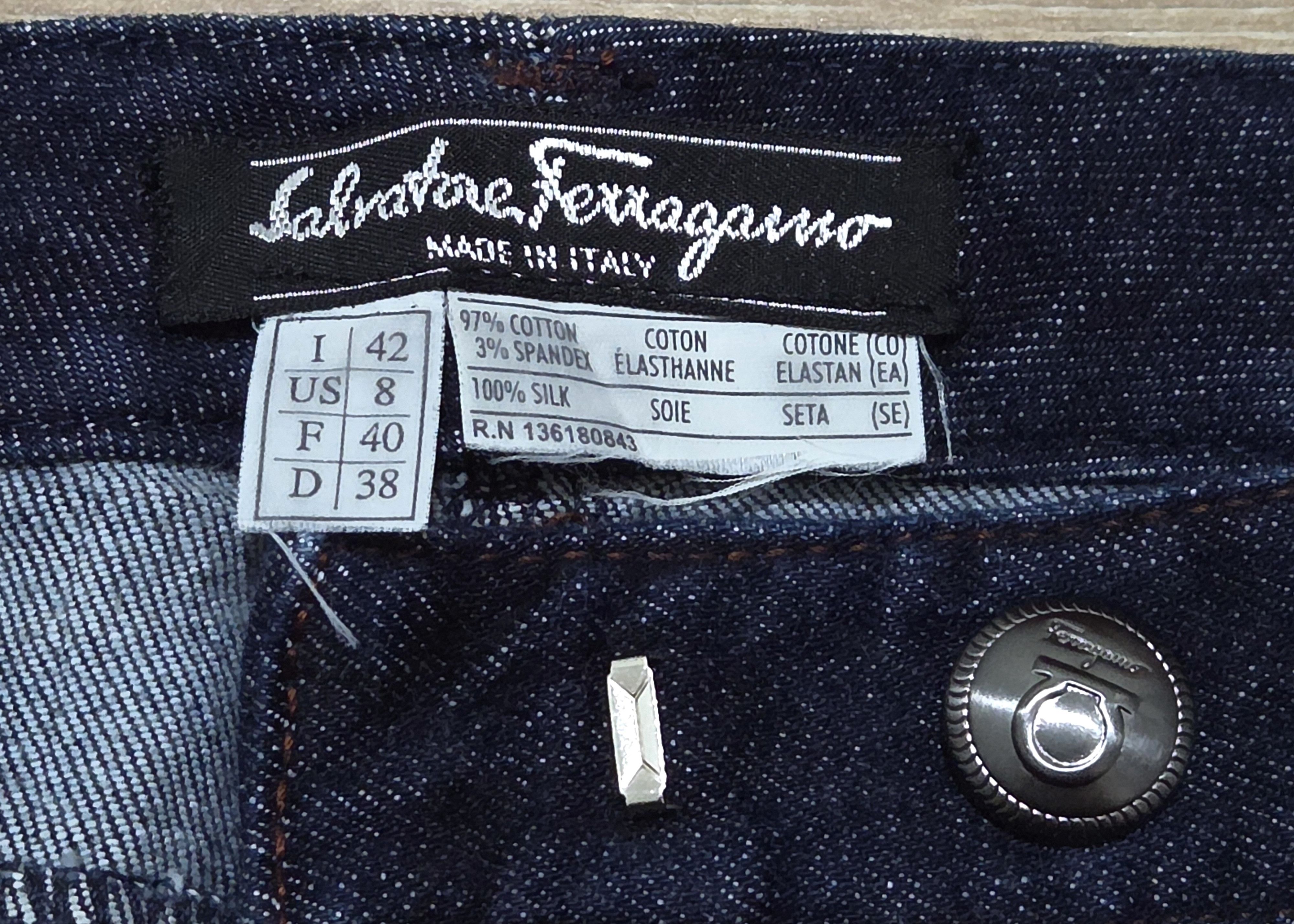 Salvatore Ferragamo Vtg Salvatore Ferragamo Luxury Women's Dark Blue Denim Jeans Size 28" / US 6 / IT 42 - 5 Thumbnail