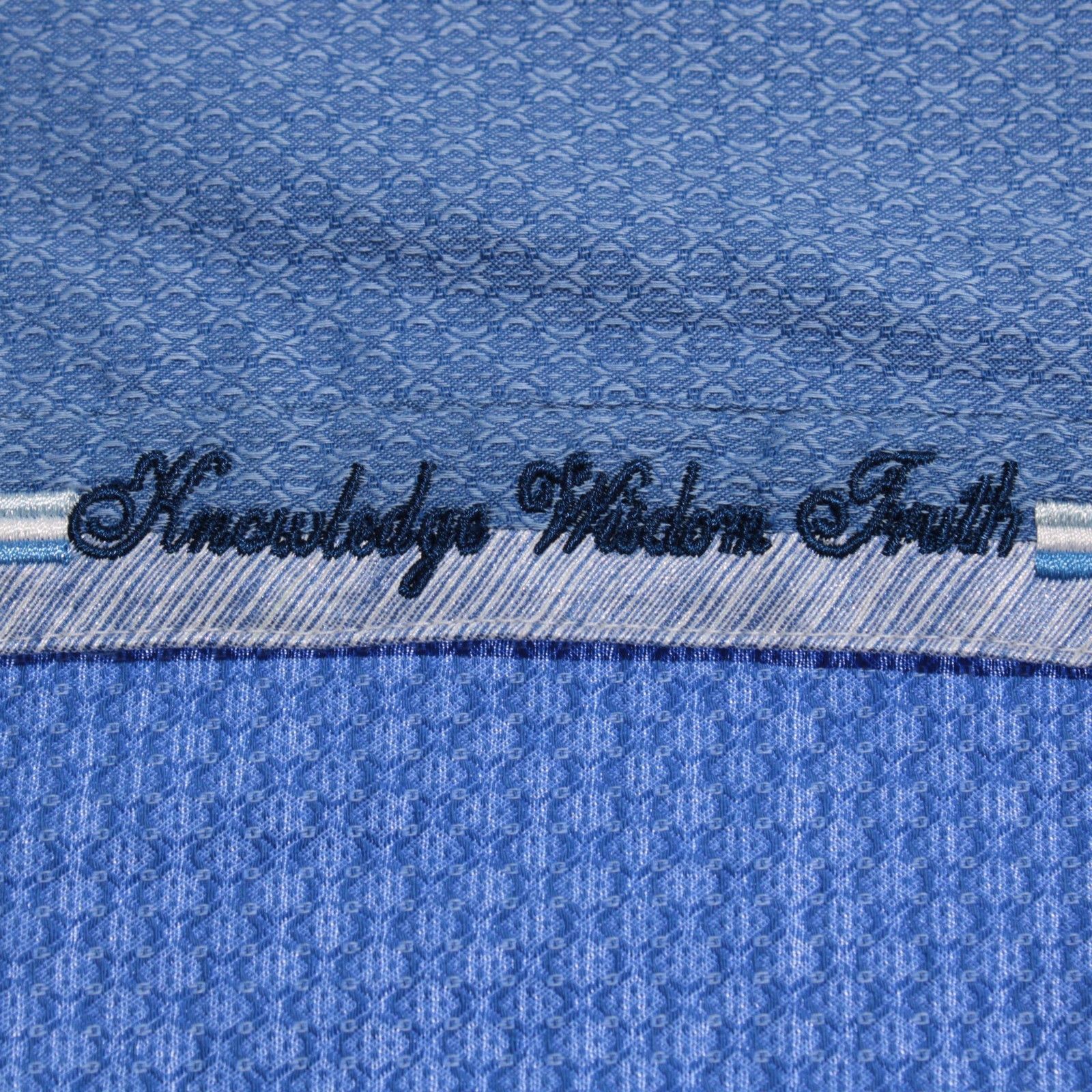 Robert Graham Robert Graham New with tags Shirt Size S US In Blue Size US S / EU 44-46 / 1 - 6 Thumbnail