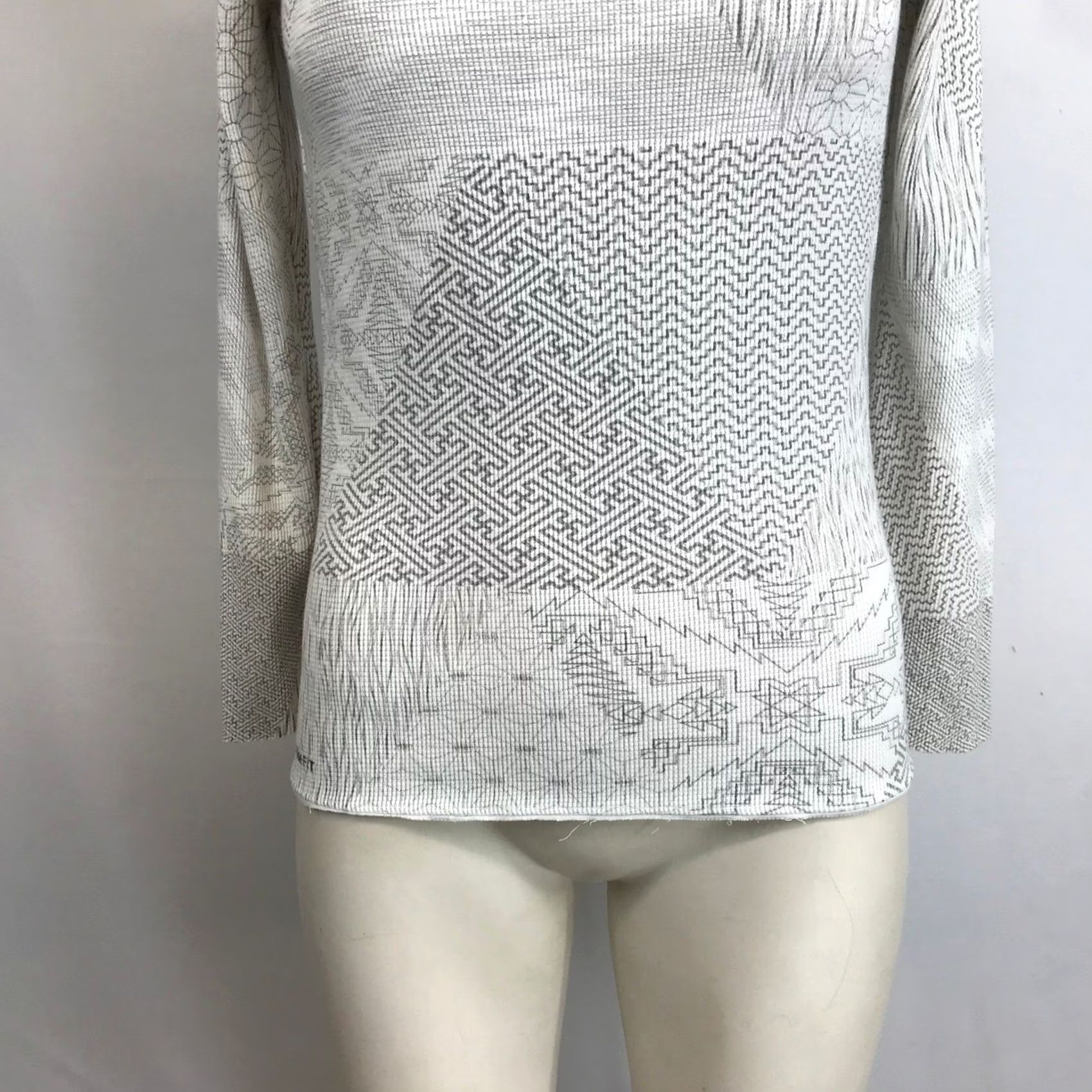 Nike ACG VINTAGE Nike ACG Shirt Womens M White Vtg Y2K Women Geometric Pattern Long Sleeve thermal Size M / US 6-8 / IT 42-44 - 3 Thumbnail