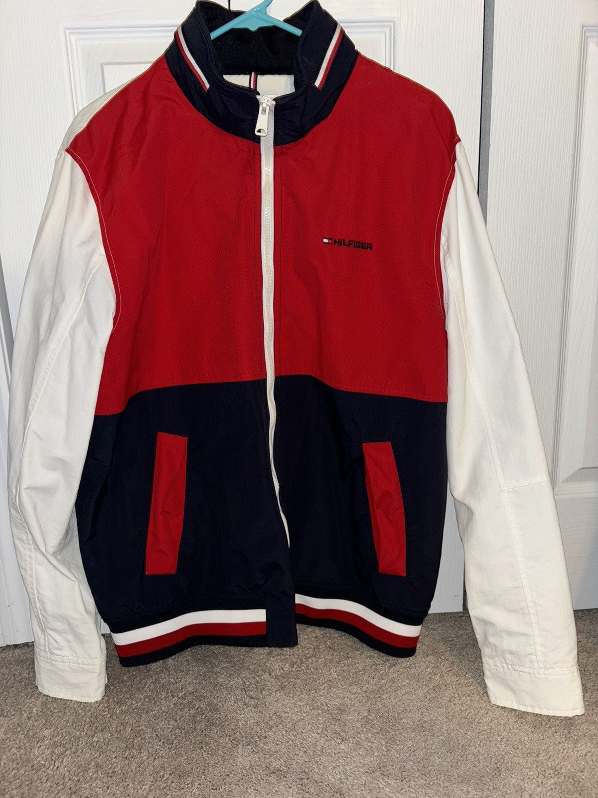 Tommy Hilfiger Tommy Hilfiger Red/White/Navy Bomber Jacket Size US L / EU 52-54 / 3 - 1 Thumbnail